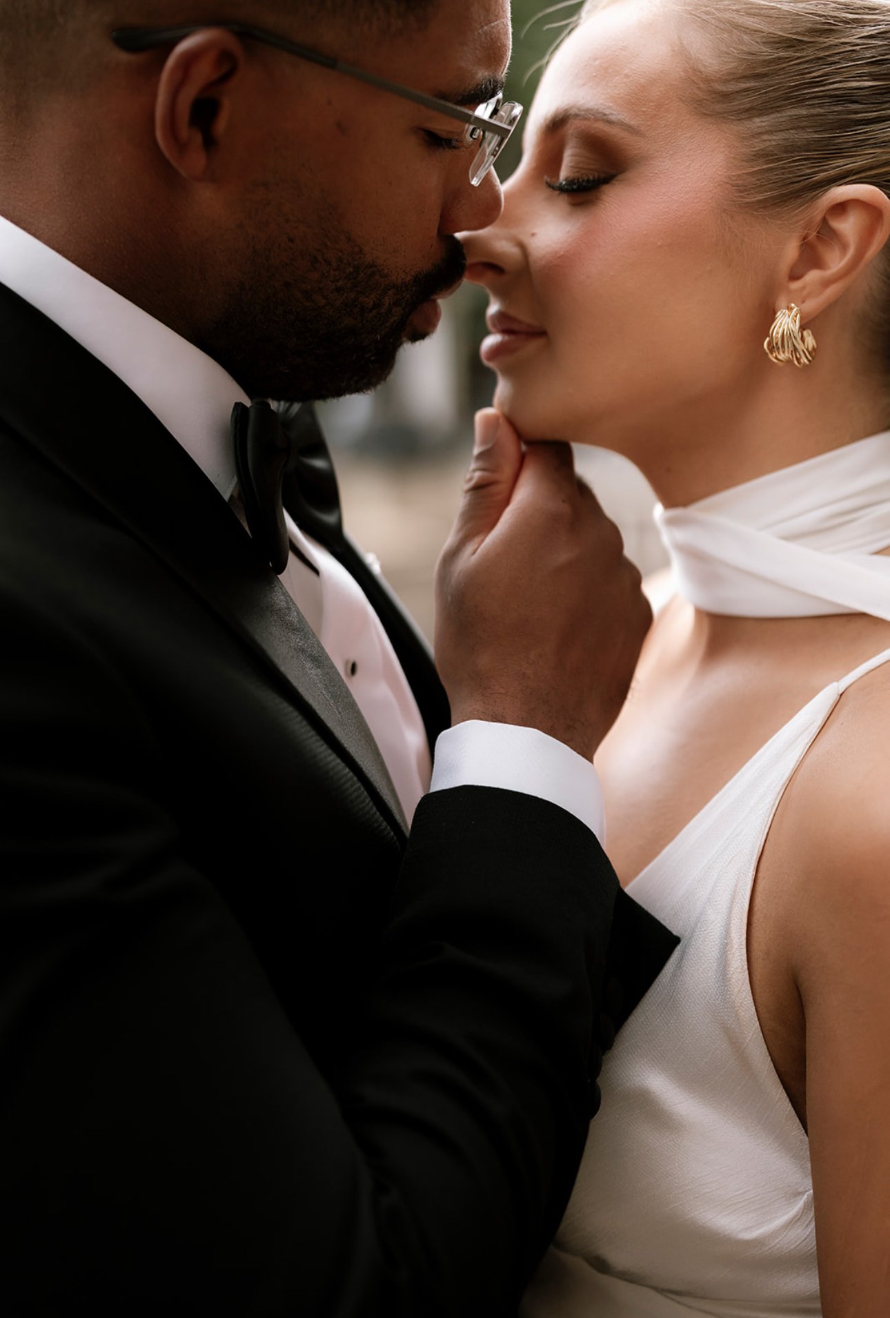 sarah-jean-paul-recoleta-melbourne-wedding-kiss.jpg