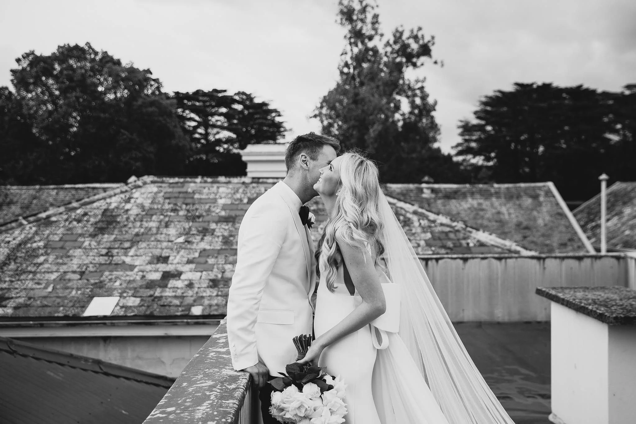 veronica-ryan-coombe-yarra-valley-wedding-b&w-kiss.JPG