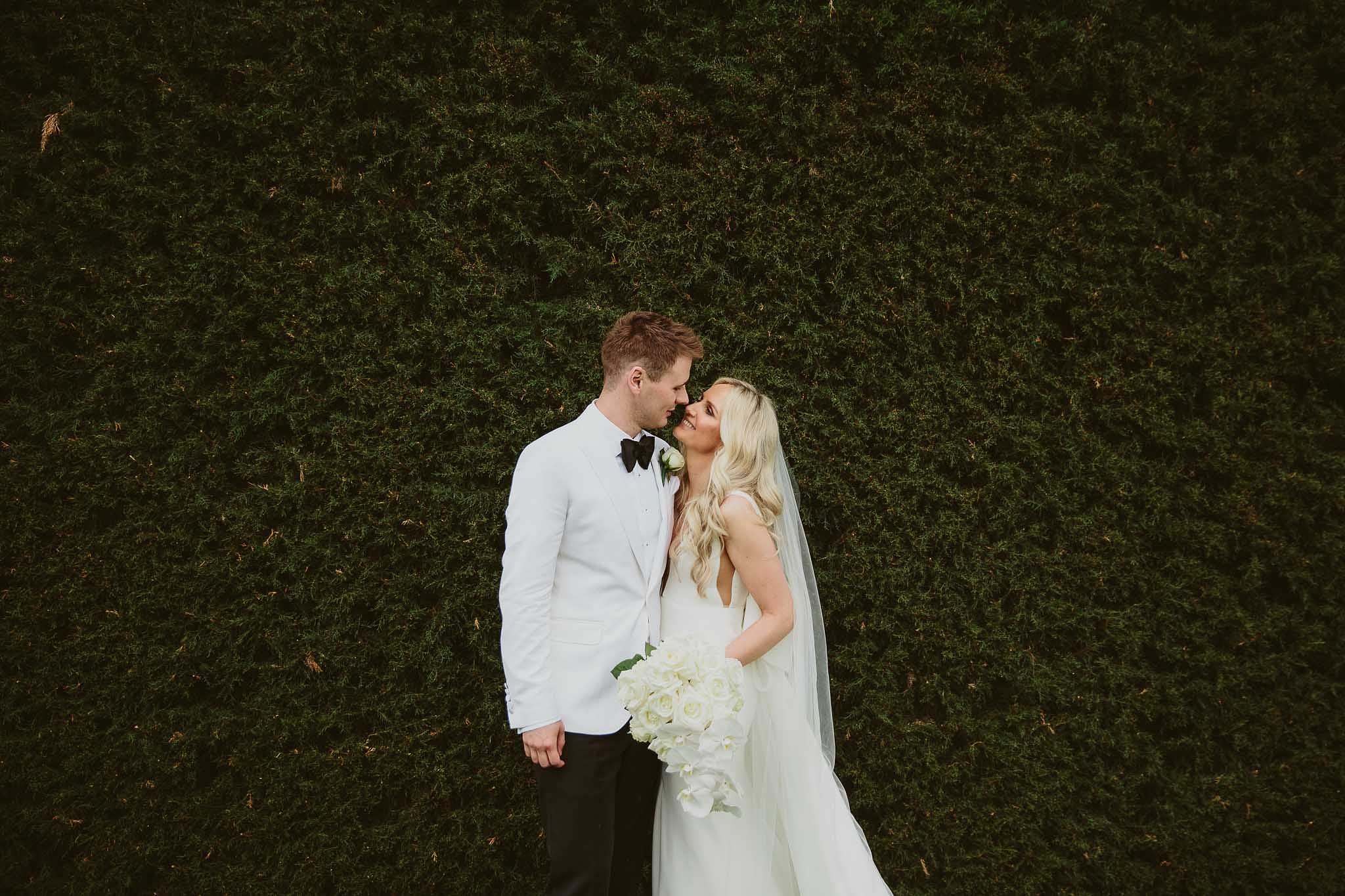 veronica-ryan-coombe-yarra-valley-wedding-kiss.JPG