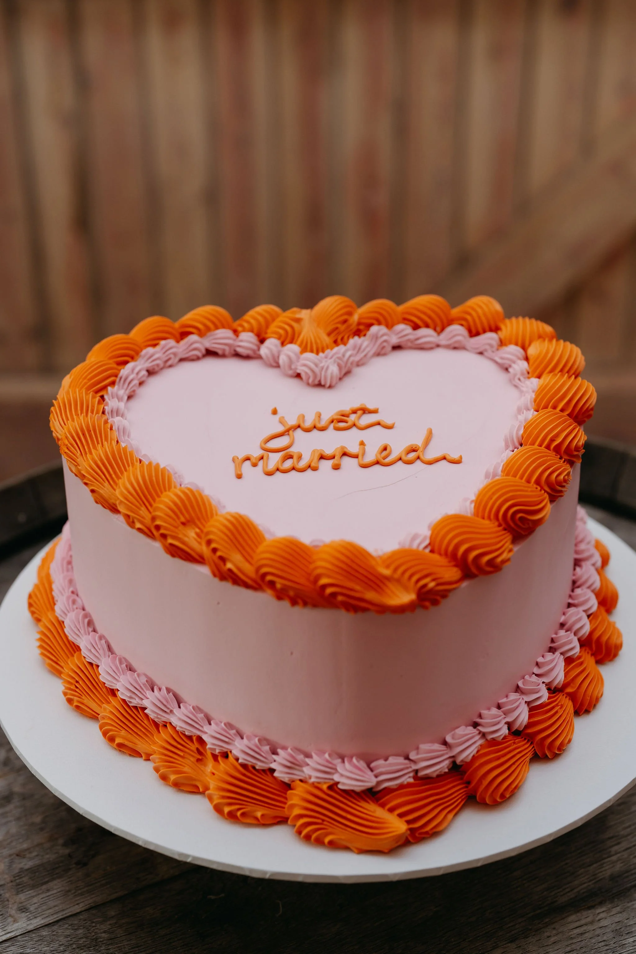 soph-meg-the-farm-yarra-valley-wedding-cake.jpg