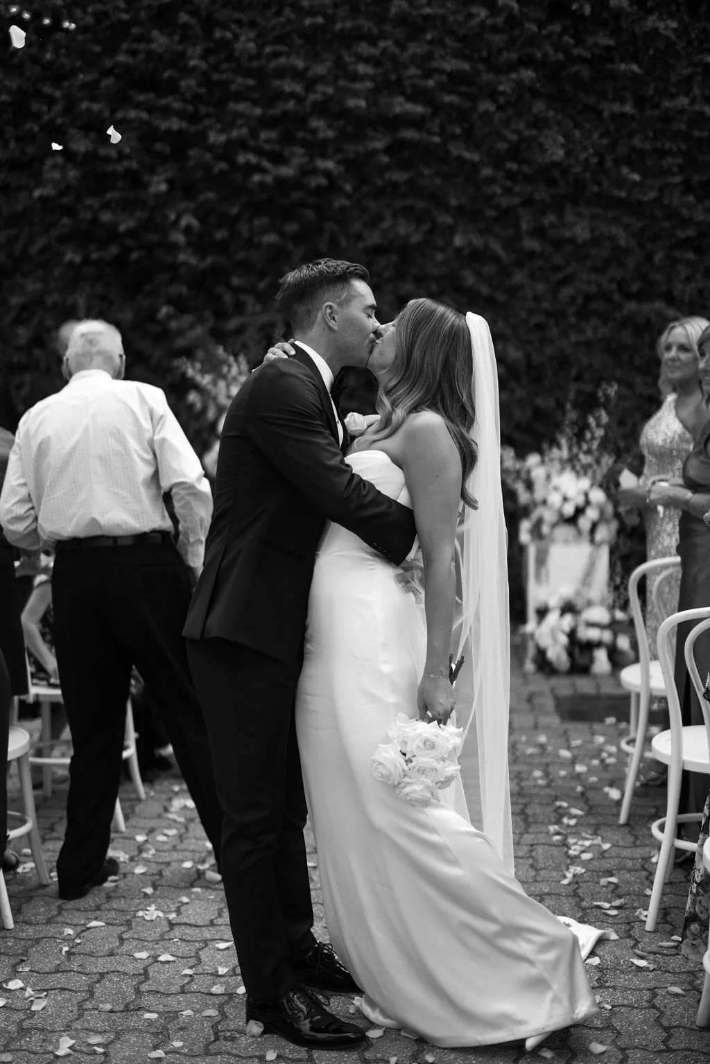 hannah-sam-butler-lane-wedding-black-and-white-aisle.jpg