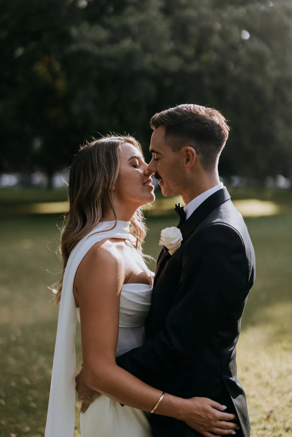 A Real, Relaxed Butler Lane Wedding: Sam &amp; Hannah's Story