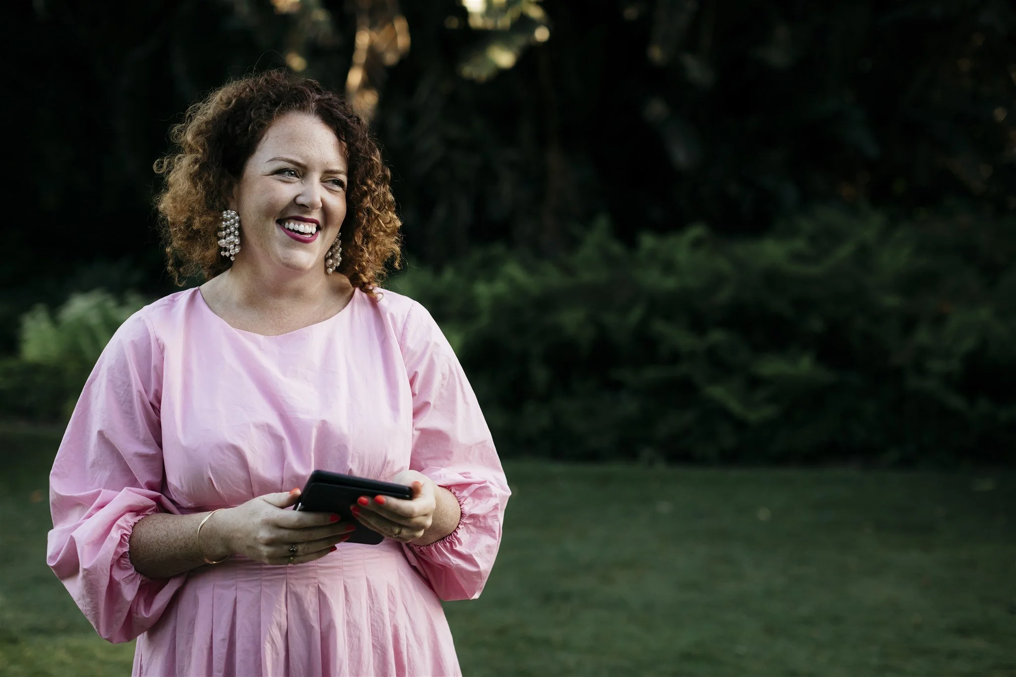 Wedding Celebrant Precious Celebrations mid ceremony at Royal Botanic Gardens