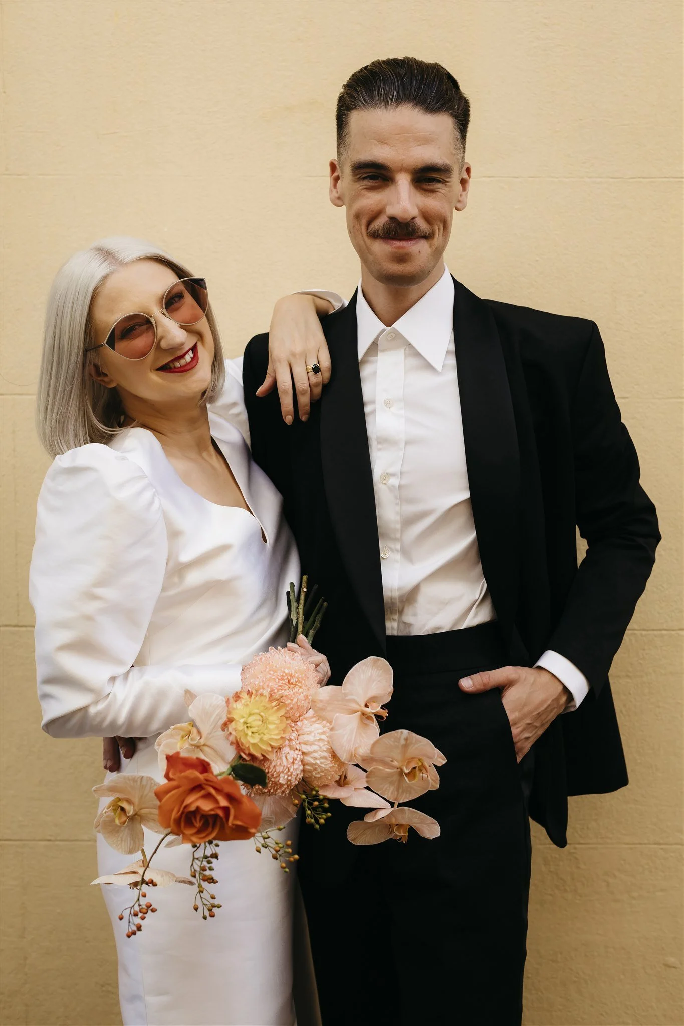 will-kat-royal-botanic-gardens-melbourne-wedding-pose.jpg
