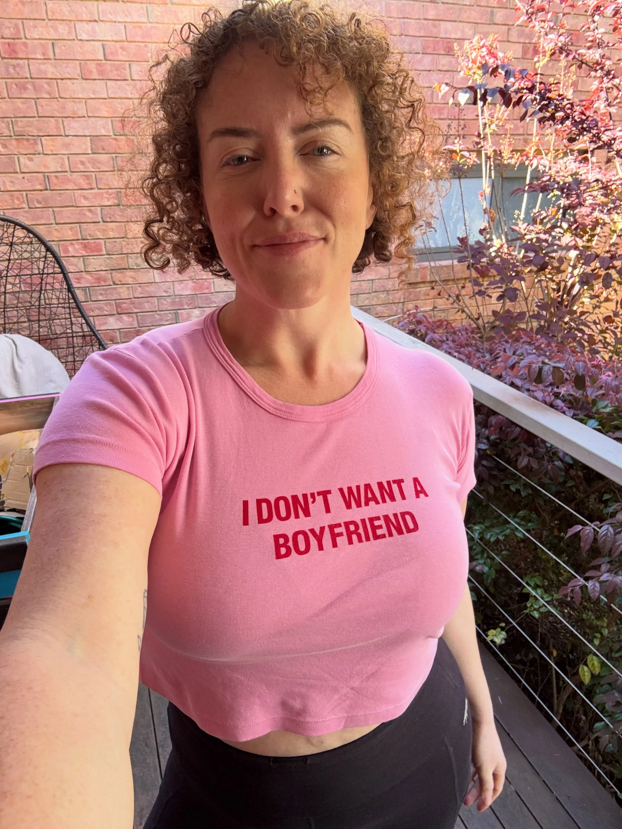 Happy International Lesbian Day of Visibility (my girlfriend got me this T-shirt) 

I&rsquo;m still queer but representing today for the #wlw and all the @oliviadeano girlies 💕🎤🕺

#lesbiandayofvisibility #melbournegay #melbournecelebrant #queerown