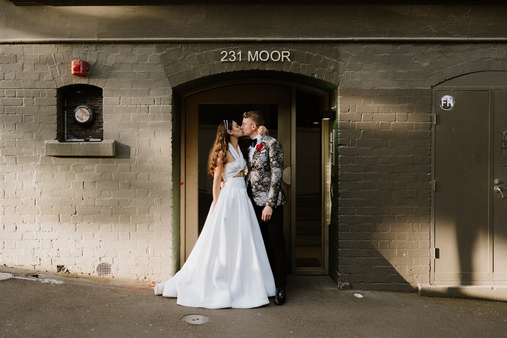 nick-lara-panama-dining-room-wedding-elsa-campbell-kissing.jpg