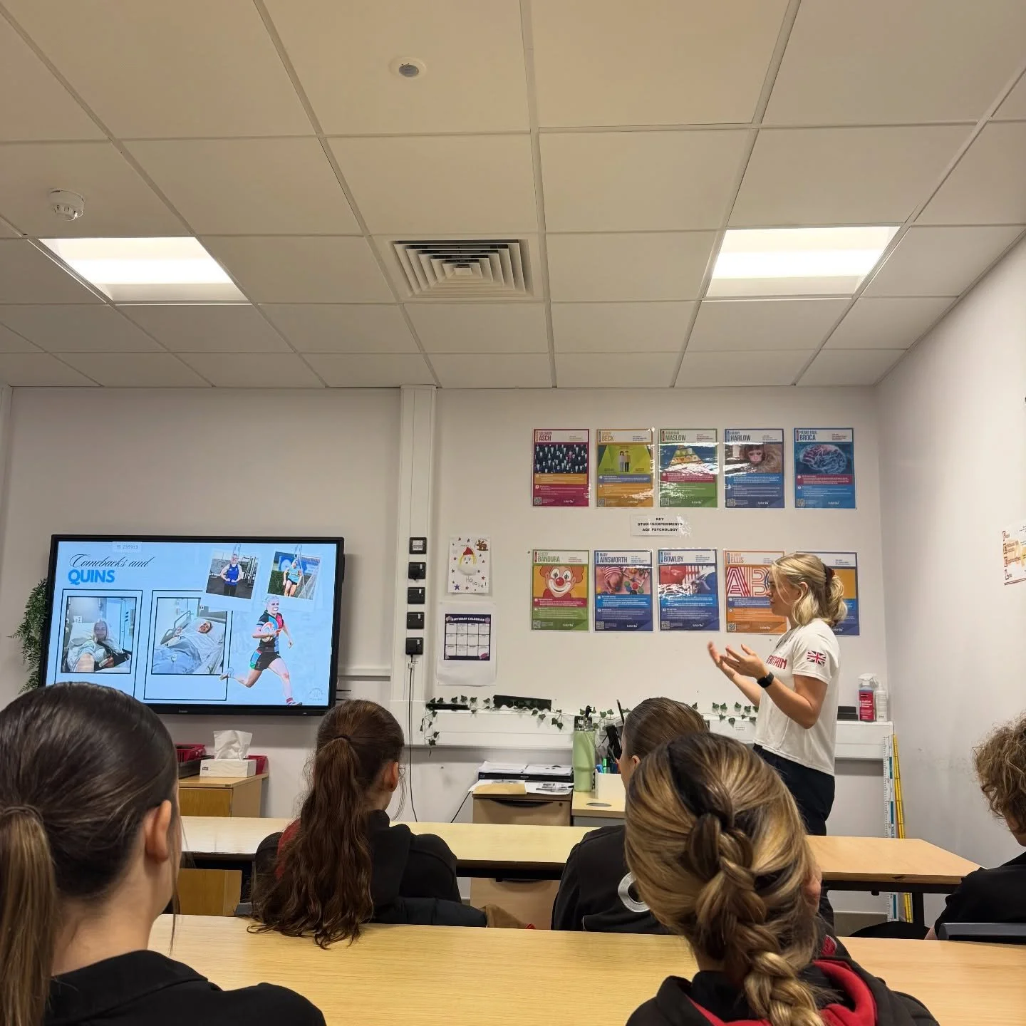 An amazing opportunity to be able to speak to the girls at CFS prep ⚡️

Key topics included:
- What&rsquo;s imposter syndrome?
- How playing different sports can help you 
- My different Olympic experience 

We then went and did some rugby on the pit