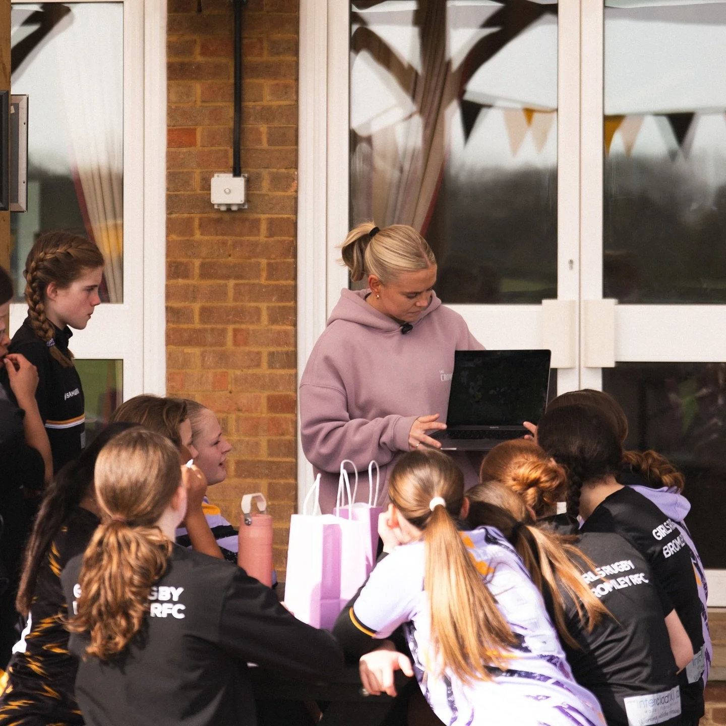 Want to learn faster? Study the game. 🧠

Most young players focus only on physical drills, but analysis is what helps build your game and get to a higher level.

Stop just playing the game - start understanding it. 📈