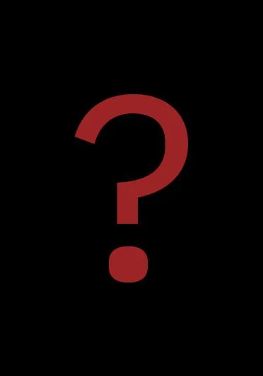 Sfondo nero con grande punto interrogativo rosso centrale.