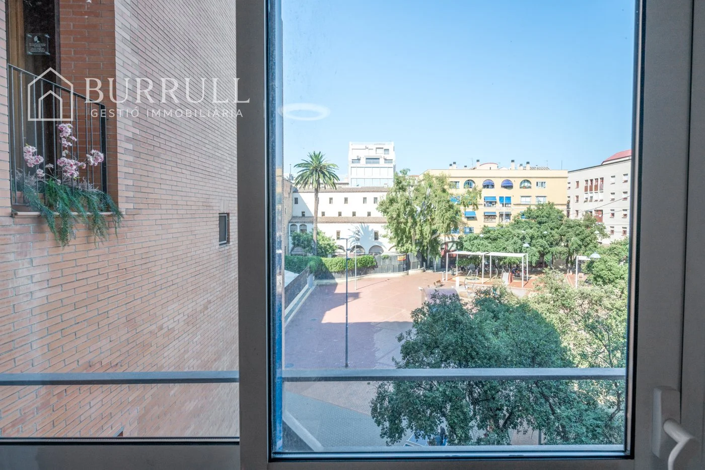 portalesBCNRAVAL-11.jpg