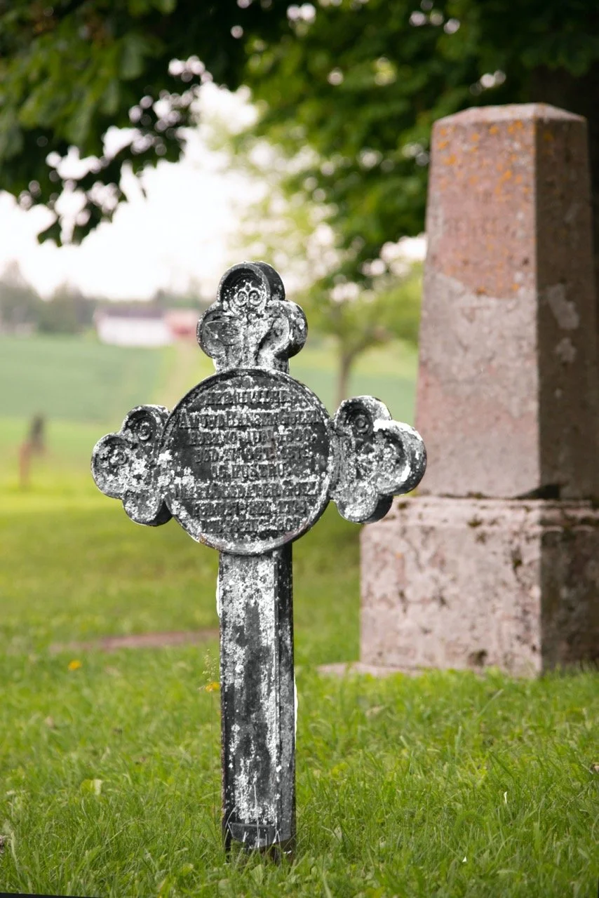 blackd grave Large.jpeg