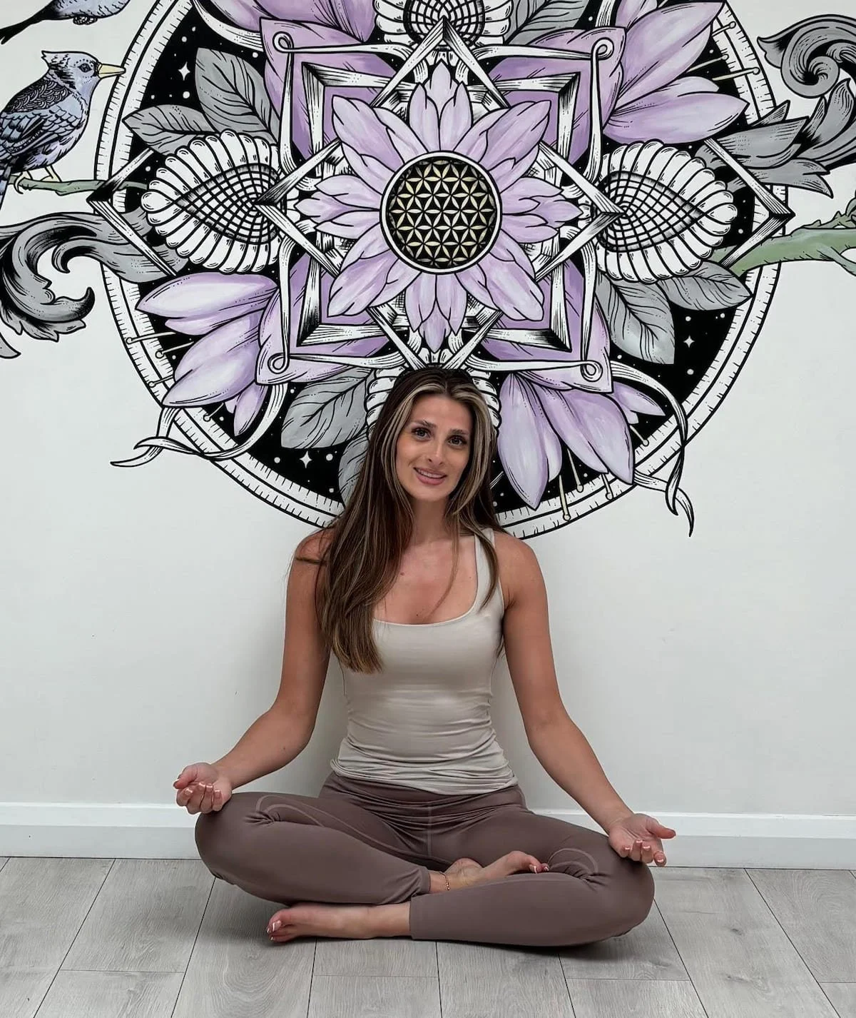Yinwave teacher Dani meditating