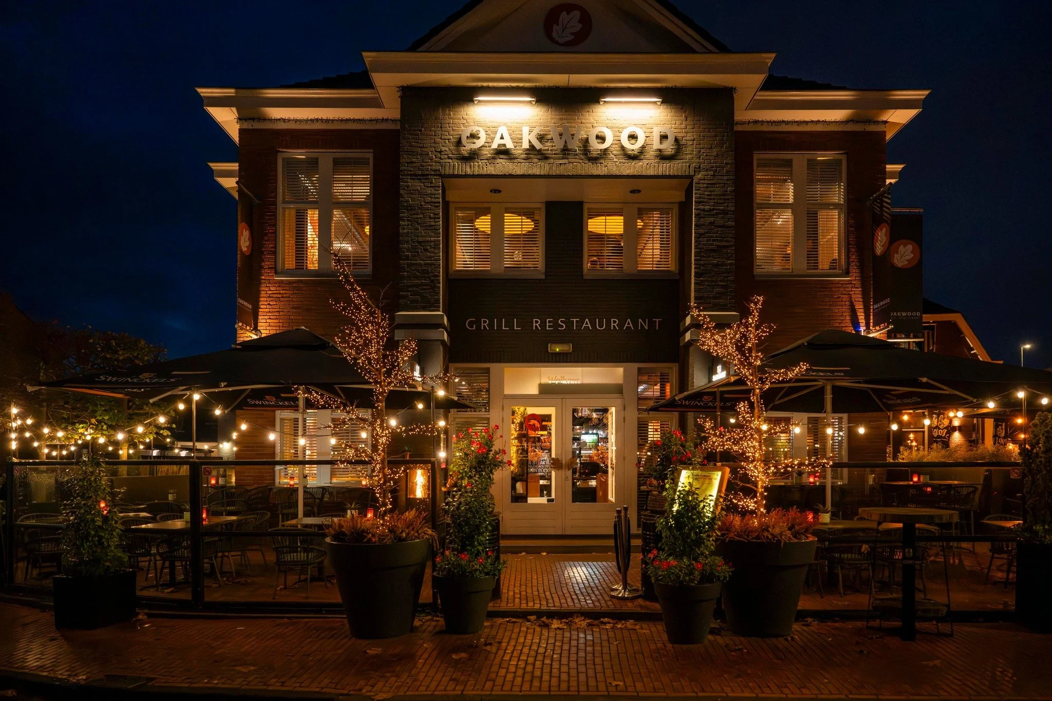 🎄 𝙼𝚎𝚝 𝚕𝚒𝚎𝚏𝚍𝚎. 𝙼𝚎𝚝 𝚟𝚞𝚞𝚛. 𝙵𝚒𝚓𝚗𝚎 𝚍𝚊𝚐𝚎𝚗. ❤️

Vanuit onze keuken, grill en het hele team: fijne feestdagen gewenst. 
We zijn even op vakantie, maar vanaf 2 januari staan we weer voor je klaar.

Last minute nog een kerstcadeau no