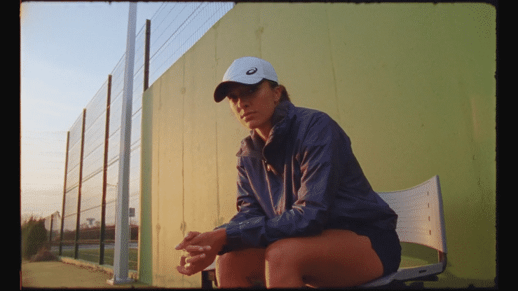 ASICS SS21 _ TENNIS _ IGA SWIATEK-high.gif