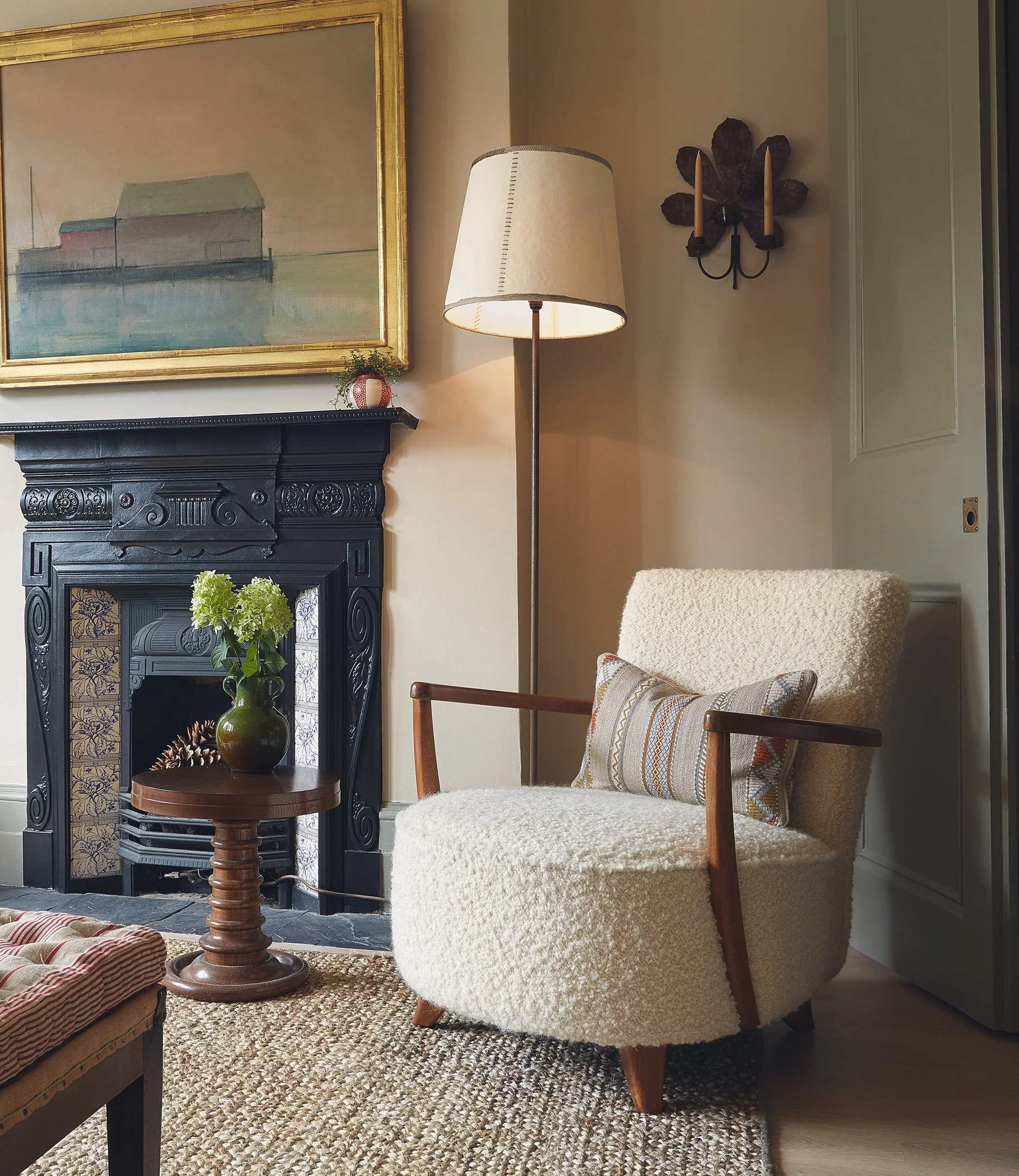 Cream_boucle_chair_with_standing_lamp_and_jute_rug.jpg