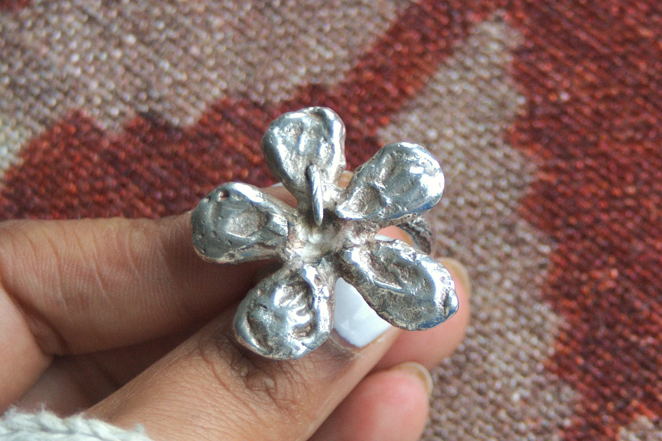 FLOWER RING CLOSE UP.jpg
