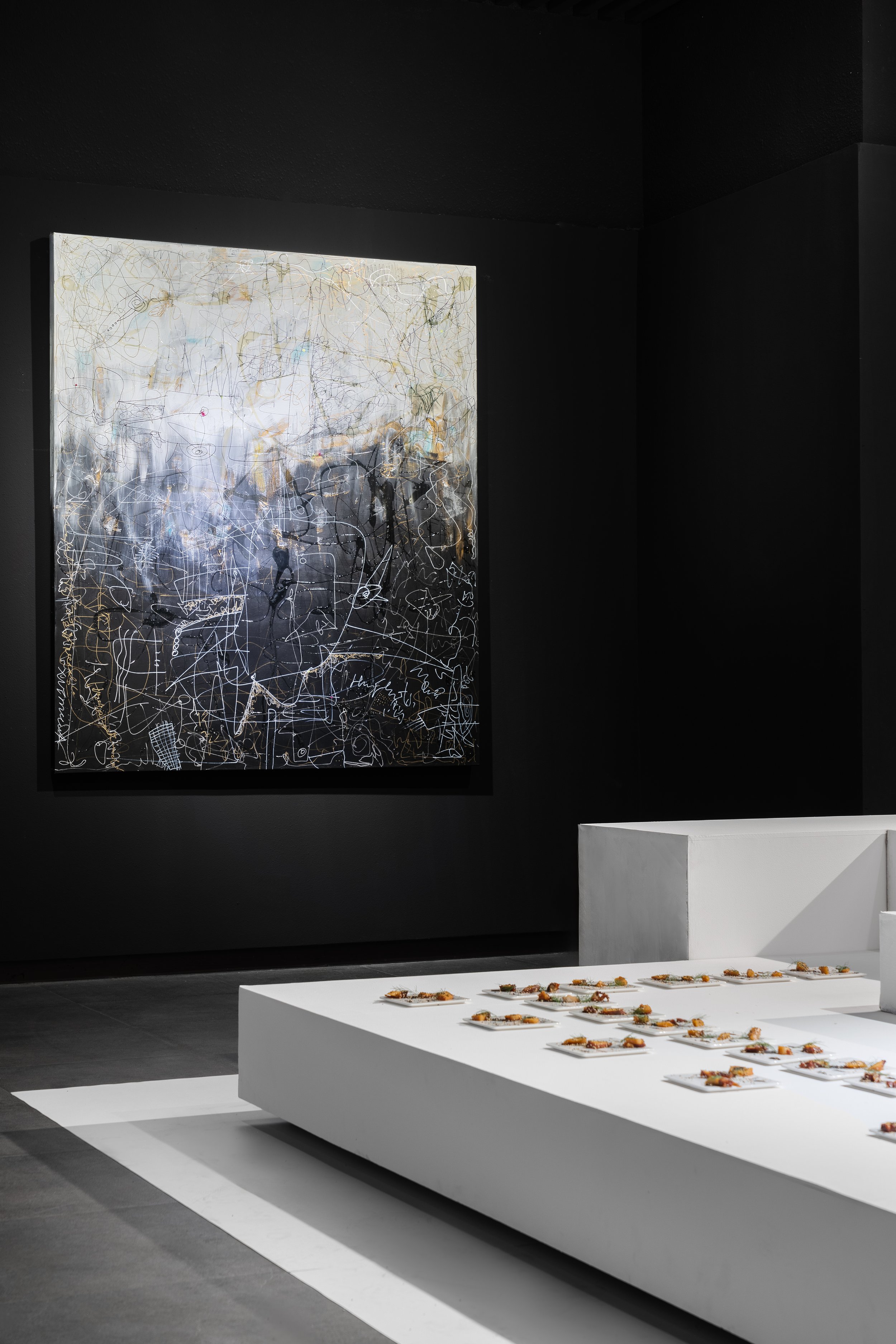 Art Taste is a curation between art and taste, providing new perspective to appreciate art.