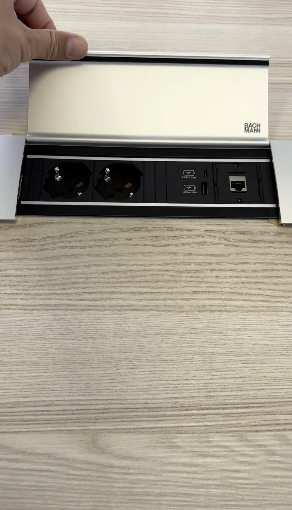 Prese di corrente a scomparsa Bachmann