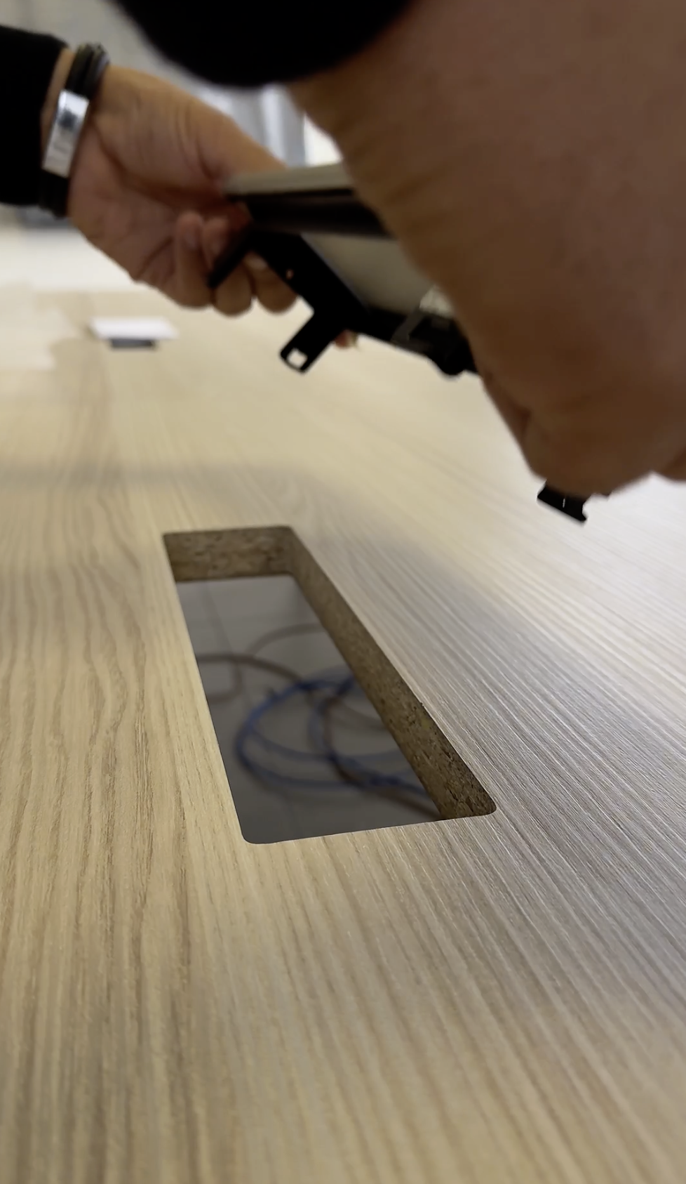 Installazione modulo prese di corrente Bachmann