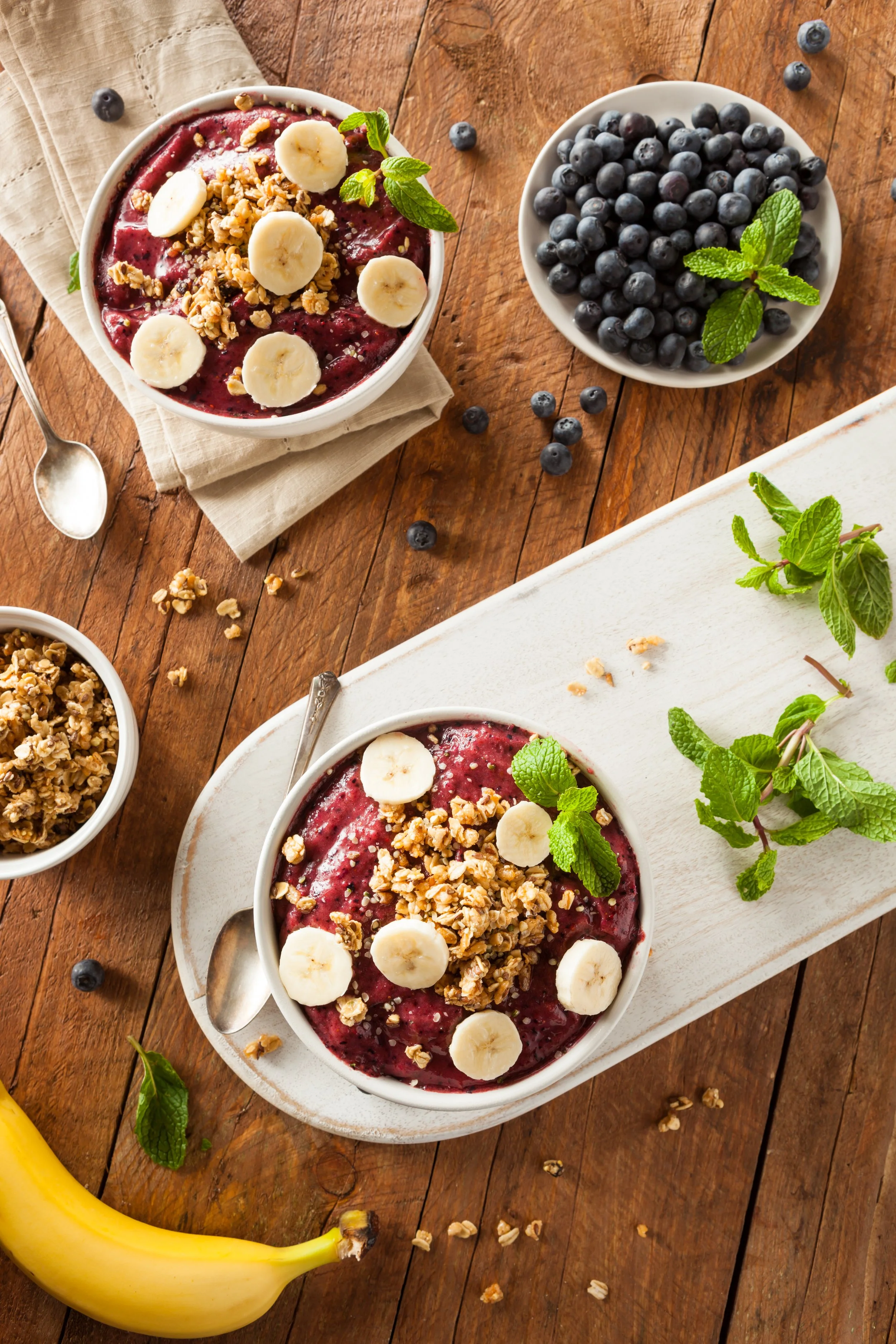 healthy-organic-berry-smoothie-bowl-2025-01-16-16-30-04-utc.jpg