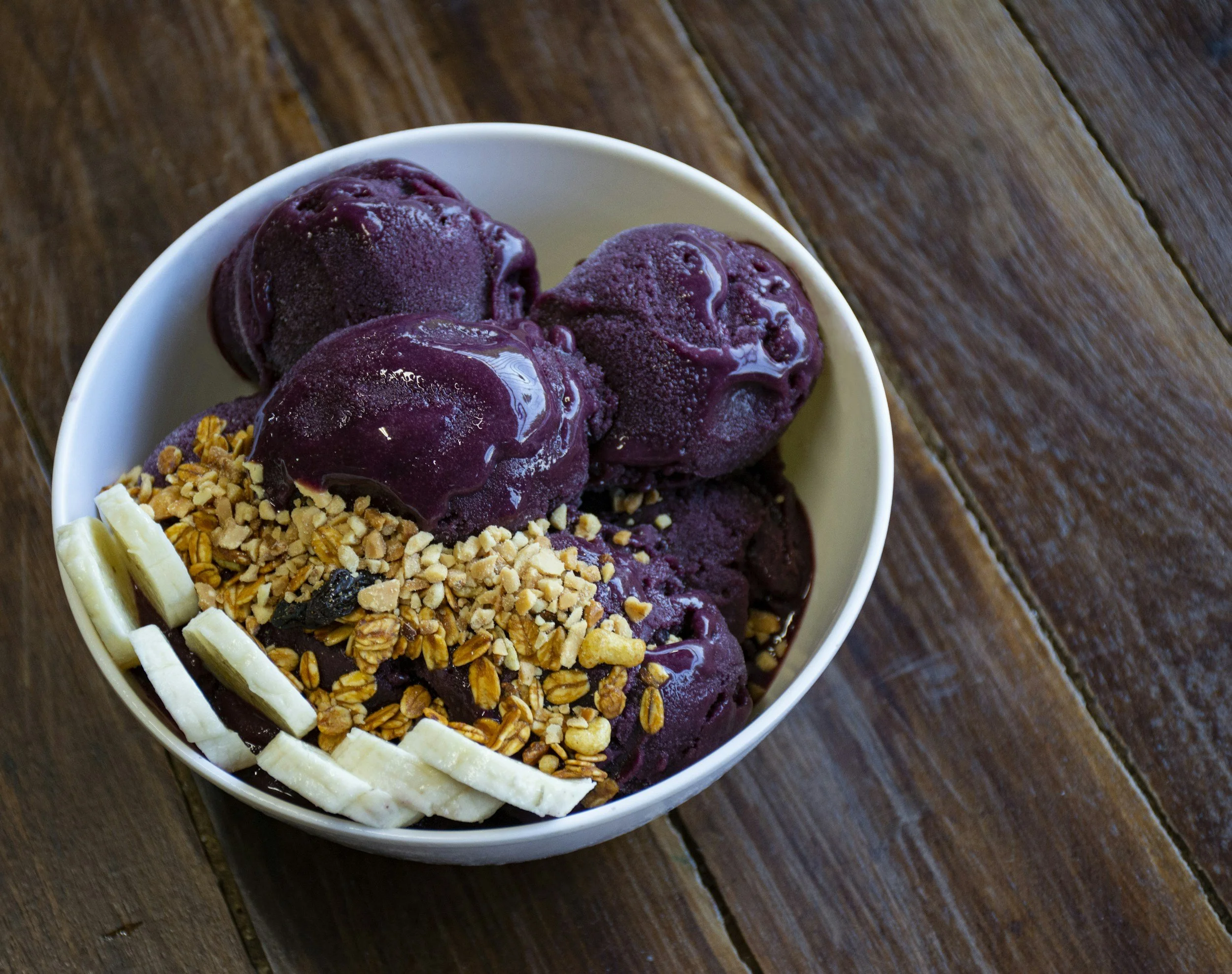 ¿El açaí tiene azúcar?