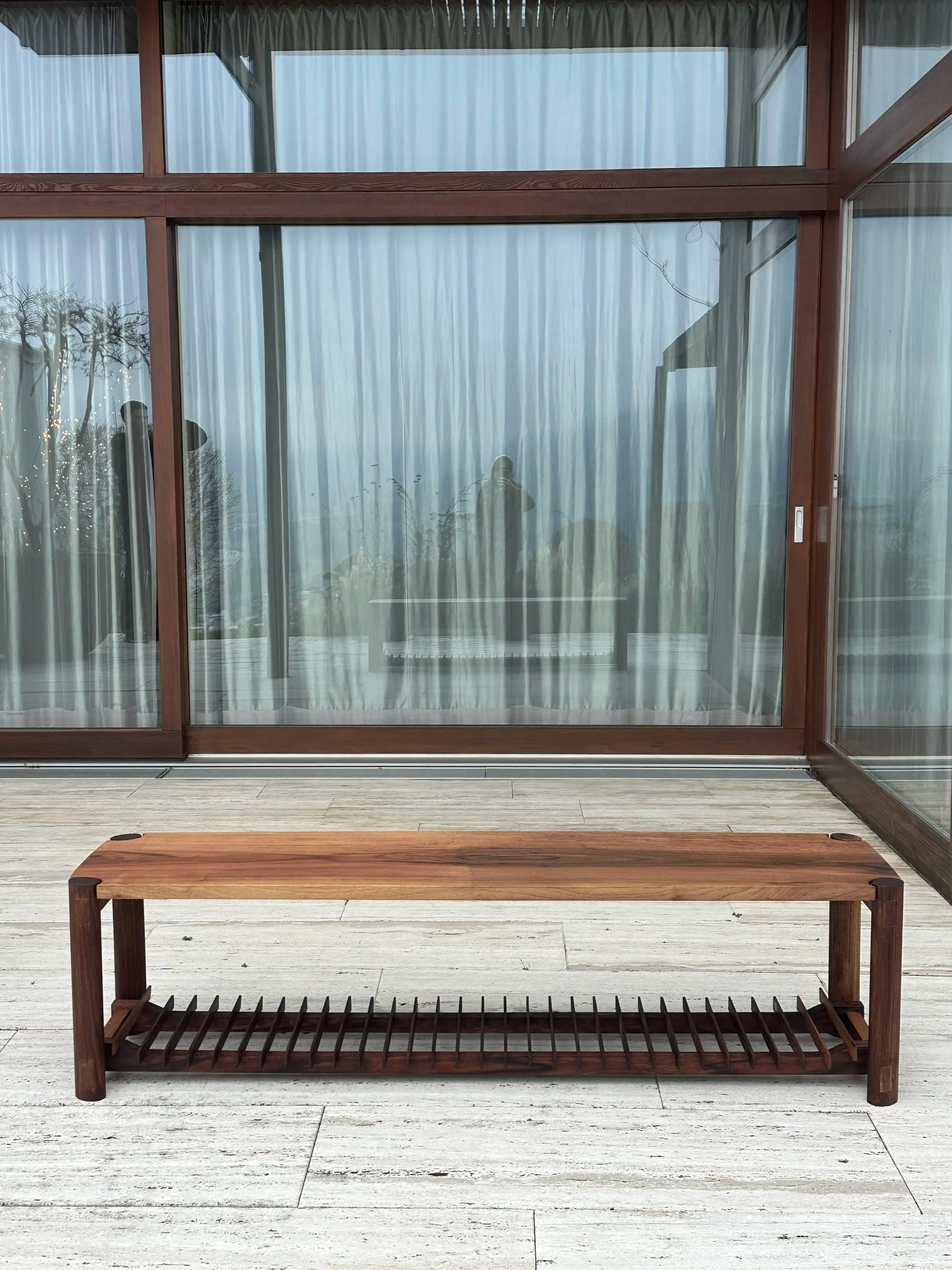 :Bank1 Organische Rundungen von Hand geformt. 