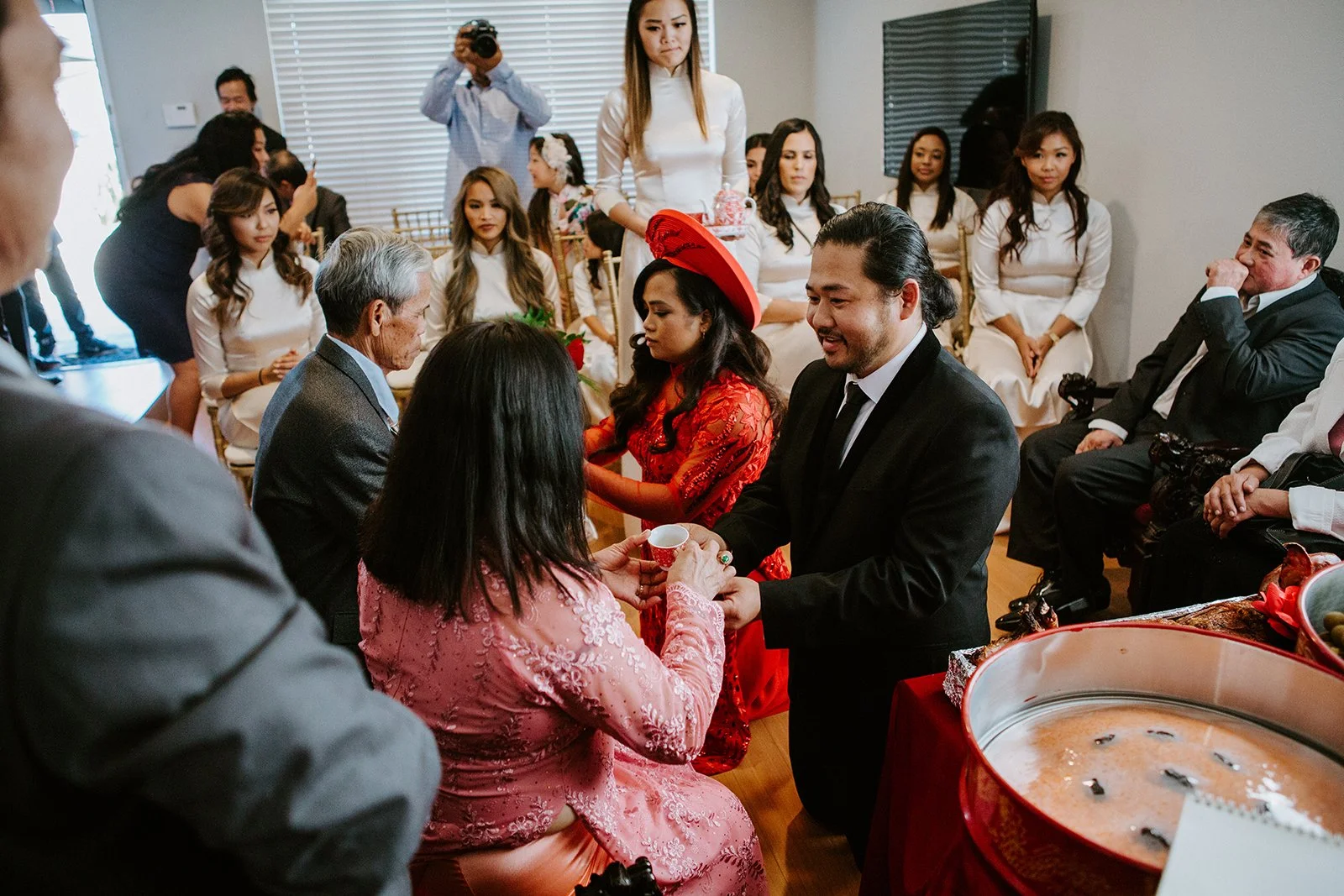 international-destination-wedding-photographer-los-angeles-tea-ceremony-vietnamese-wedding-eliza-jane-photography-3.jpg