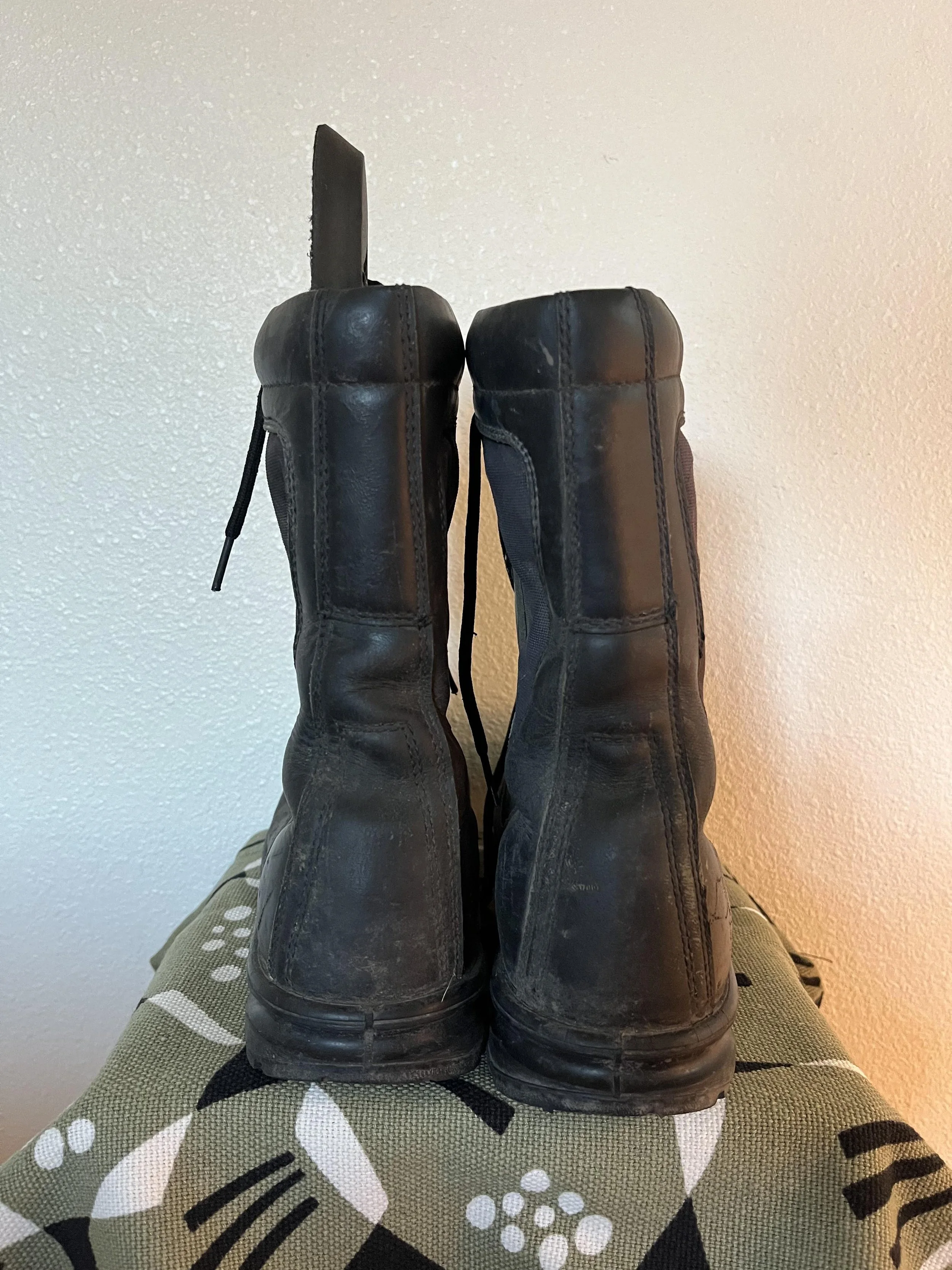 Combat Boots – Back.jpg