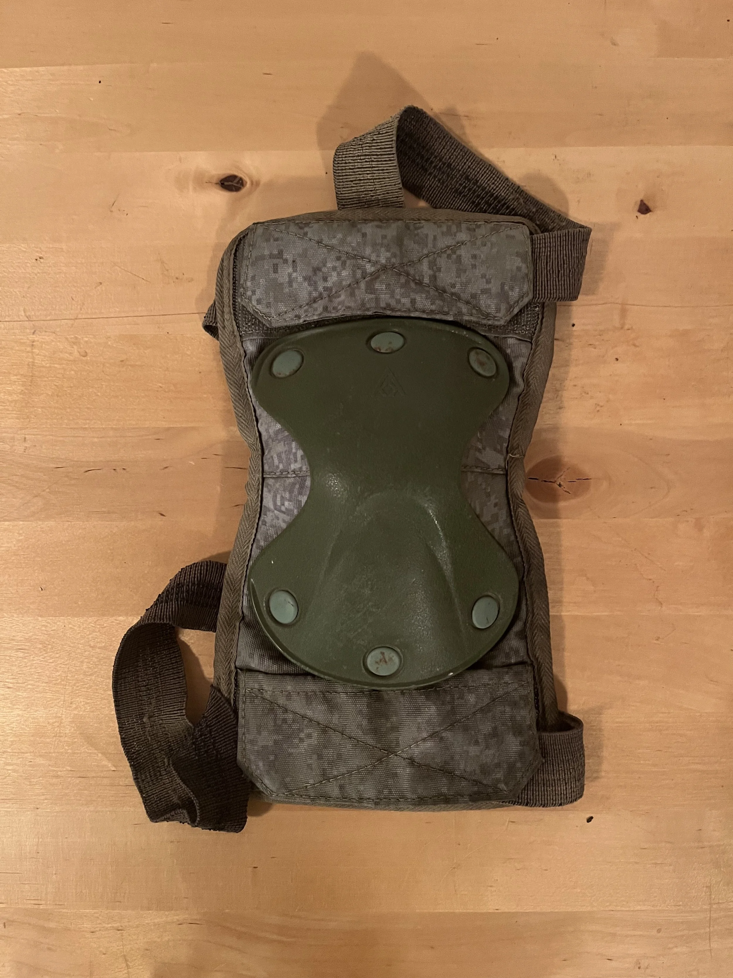 Russian Knee Pad 1 – Front.jpeg