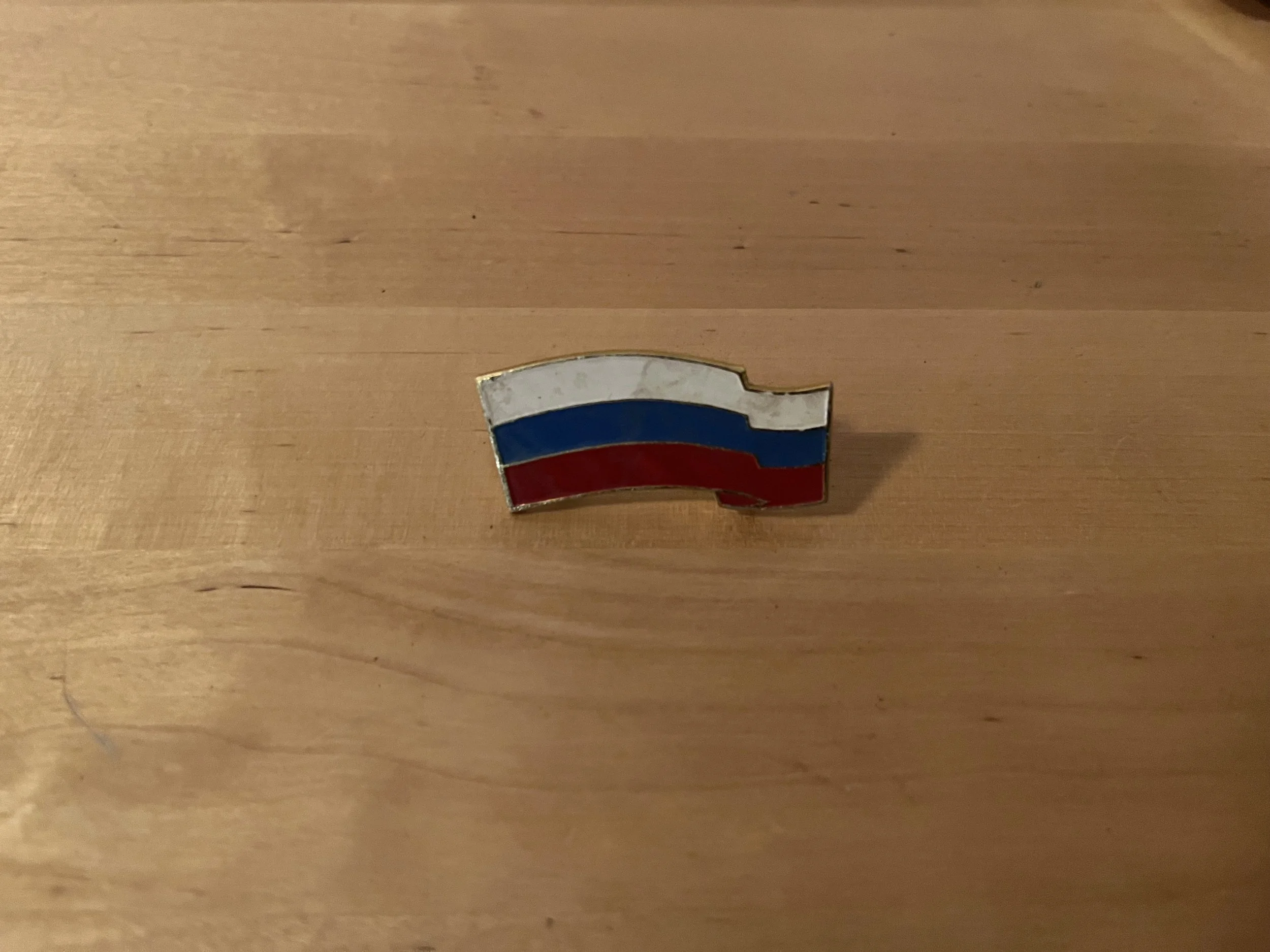 Russian Flag Beret Pin – Front.jpeg