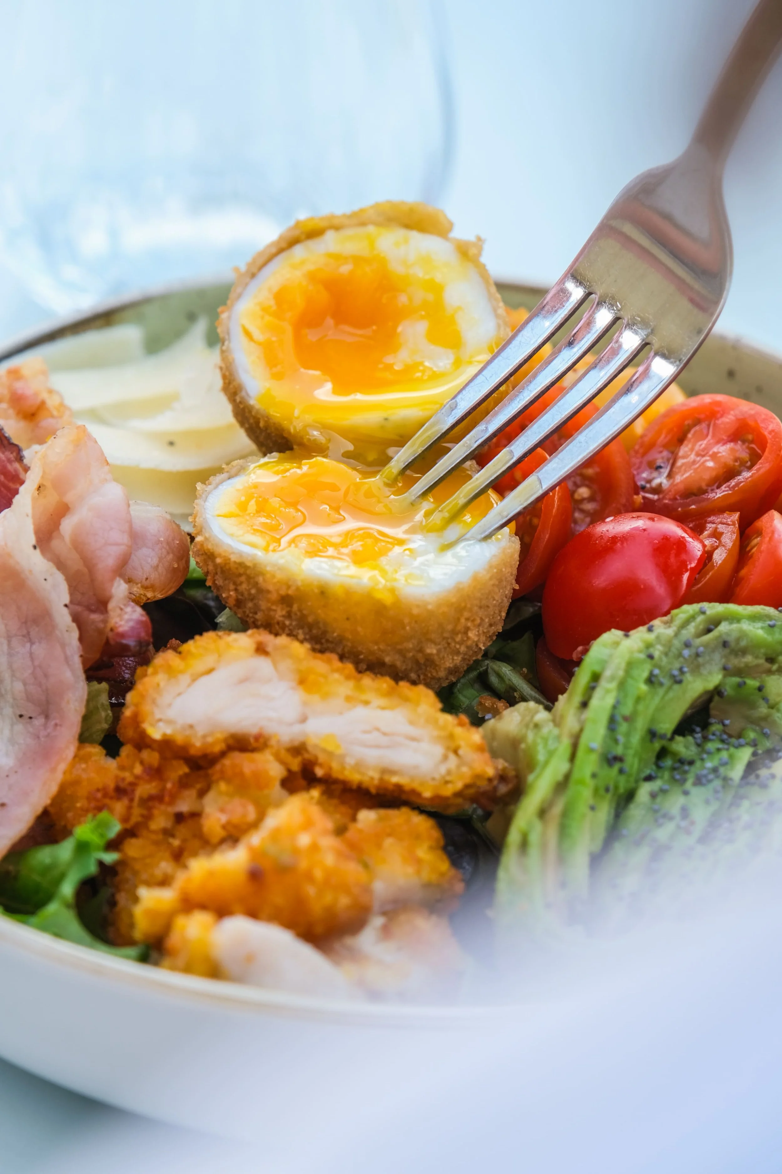 Branding, feed Instagram, stratégie de communication, shooting photo et montage vidéo Réel Instagram, pour la gestion et le développement des réseaux sociaux d'un restaurant en Corse, par ZACE - Agence de communication digitale à Corte.