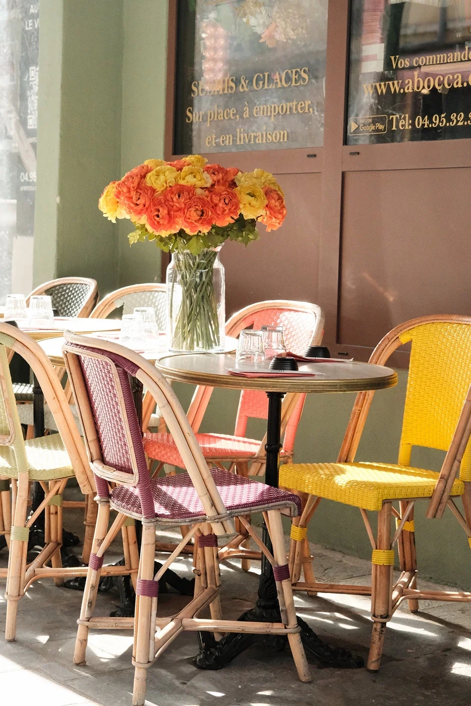 Création de feed instagram, stratégie de communication, shooting photo et video, pour la création de contenus, la gestion et le développement des réseaux sociaux d'un restaurant en Corse, par ZACE - Agence de communication digitale à Corte, en Corse.