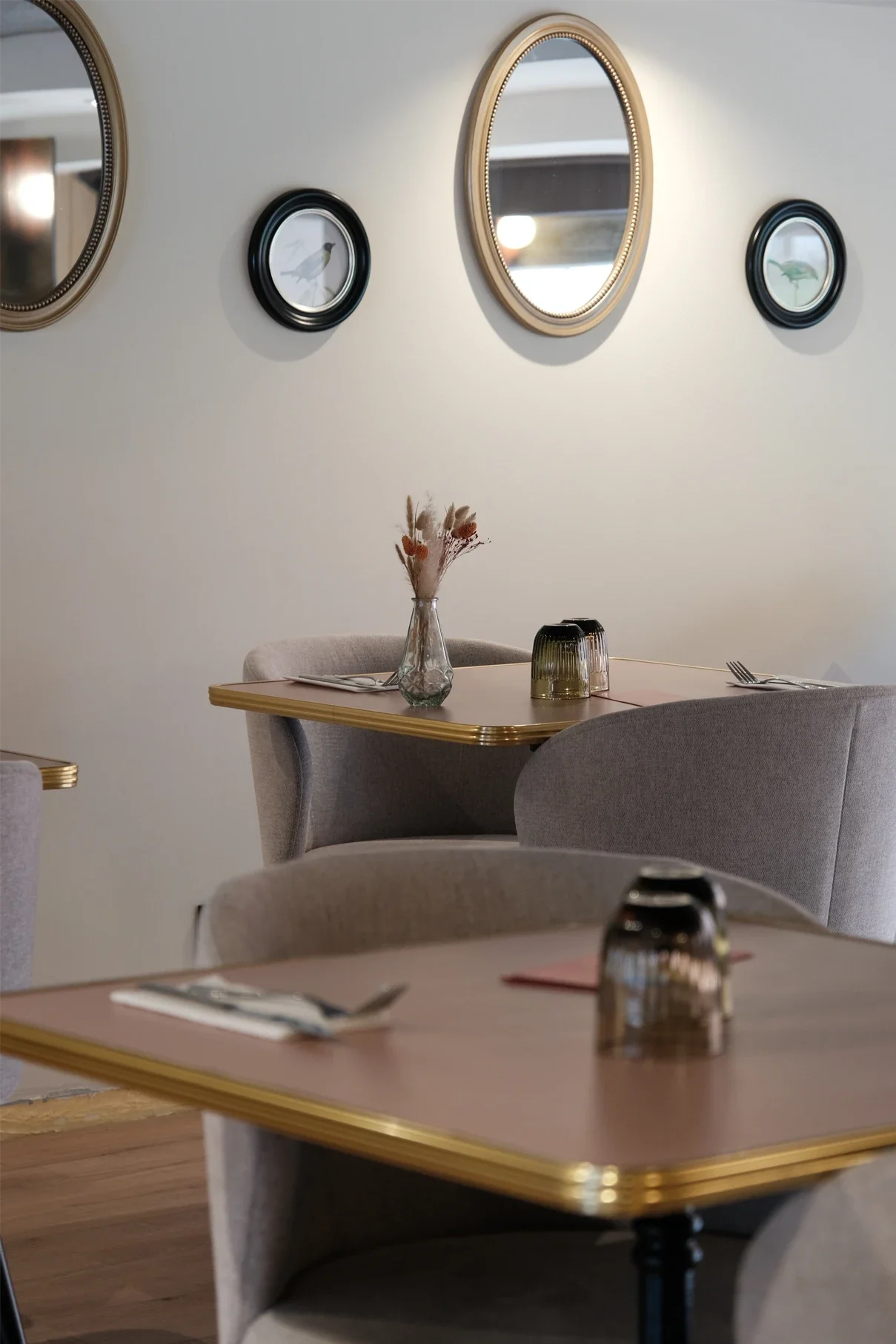 Branding, stratégie de communication, shooting photo et video, pour la création de contenus, la gestion et le développement des réseaux sociaux d'un restaurant en Corse, par ZACE - Agence de communication digitale à Corte, en Corse.