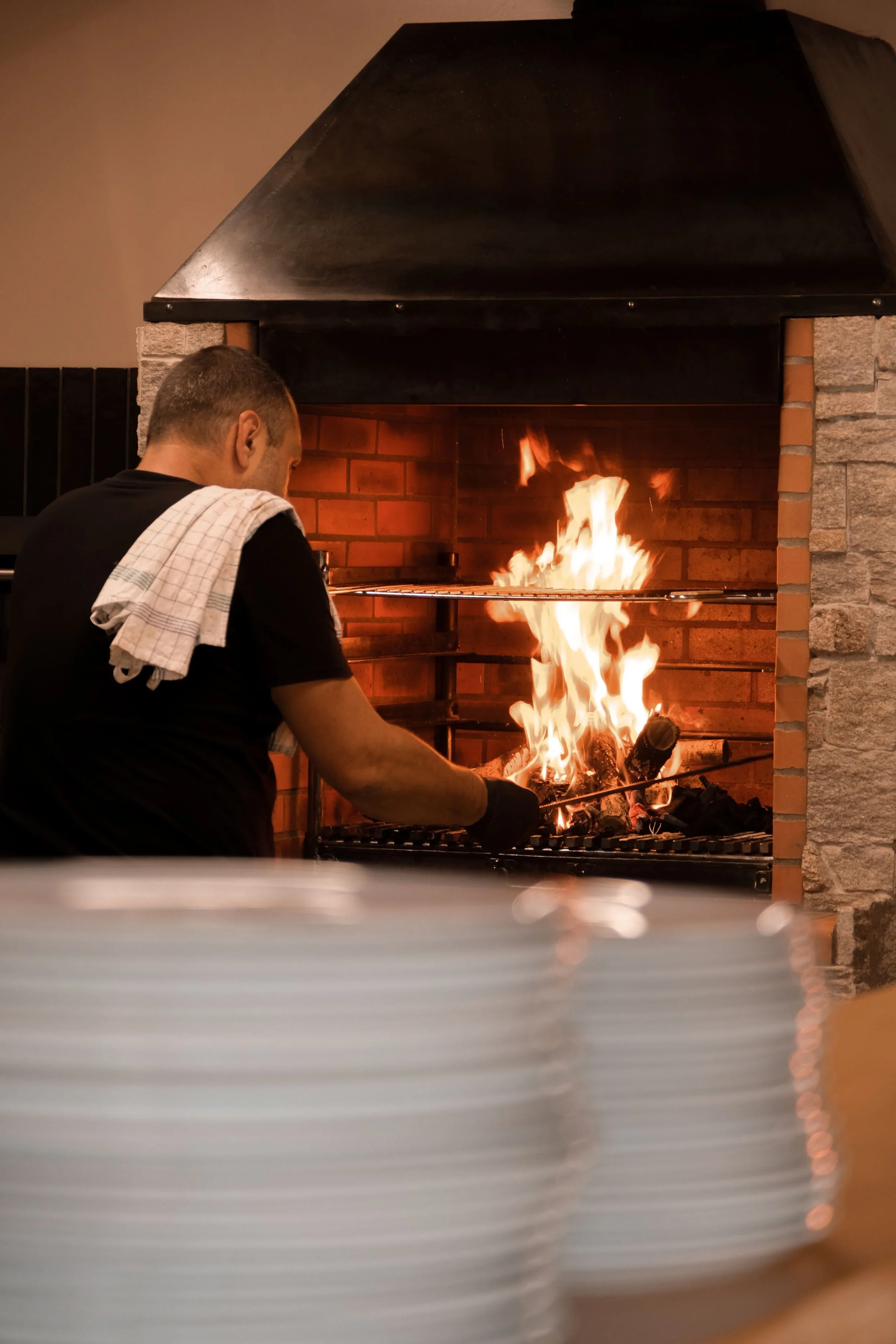 Création de feed instagram, stratégie de communication, shooting photo et video, pour la création de contenus, la gestion et le développement des réseaux sociaux d'un restaurant en Corse, par ZACE - Agence de communication digitale à Corte, en Corse.