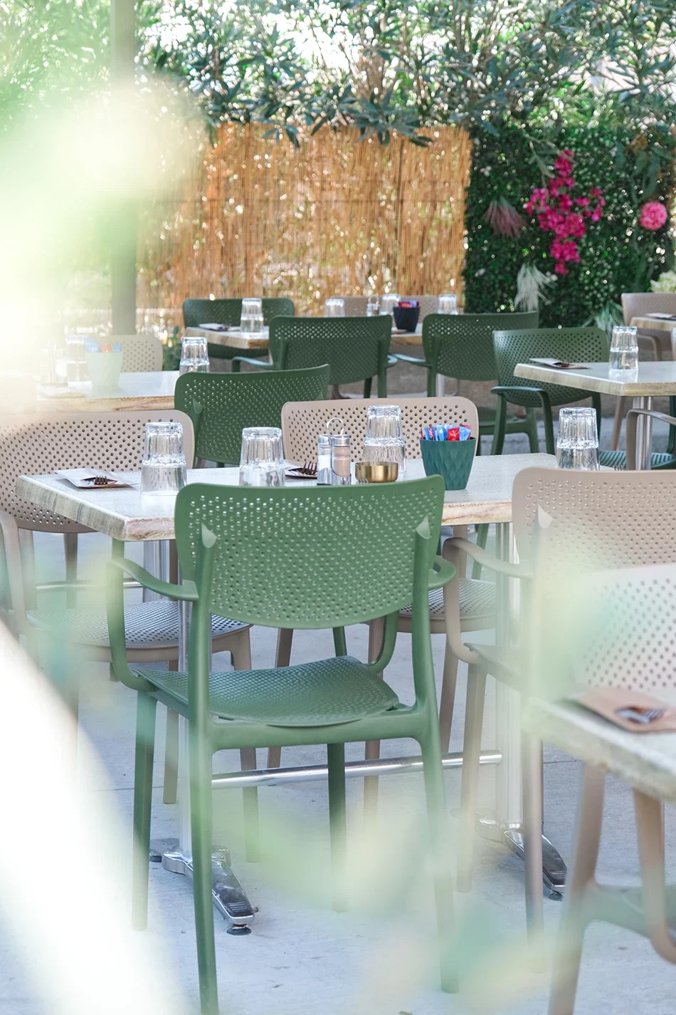 Feed Instagram, stratégie de communication, shooting photo et montage vidéo Réel Instagram, pour la gestion et le développement des réseaux sociaux d'un restaurant en Corse, par ZACE - Agence de communication digitale à Corte.