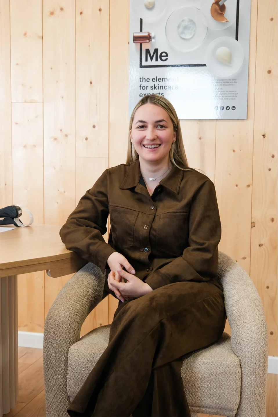 Shooting photo et video, réels Instagram pour la création de contenus, la gestion et le développement des réseaux sociaux d'un centre médico-esthétique en Corse, par ZACE - Agence de communication digitale à Corte, en Corse.