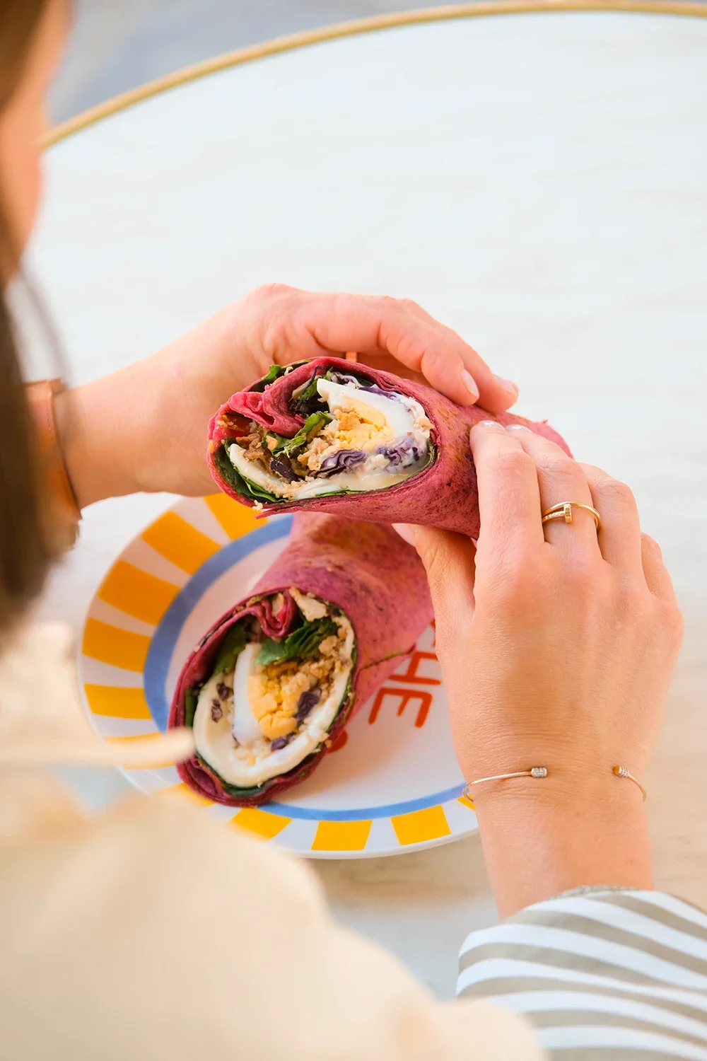 Création de feed instagram, stratégie de communication, shooting photo et video, pour la création de contenus, la gestion et le développement des réseaux sociaux d'un restaurant en Corse, par ZACE - Agence de communication digitale à Corte, en Corse.