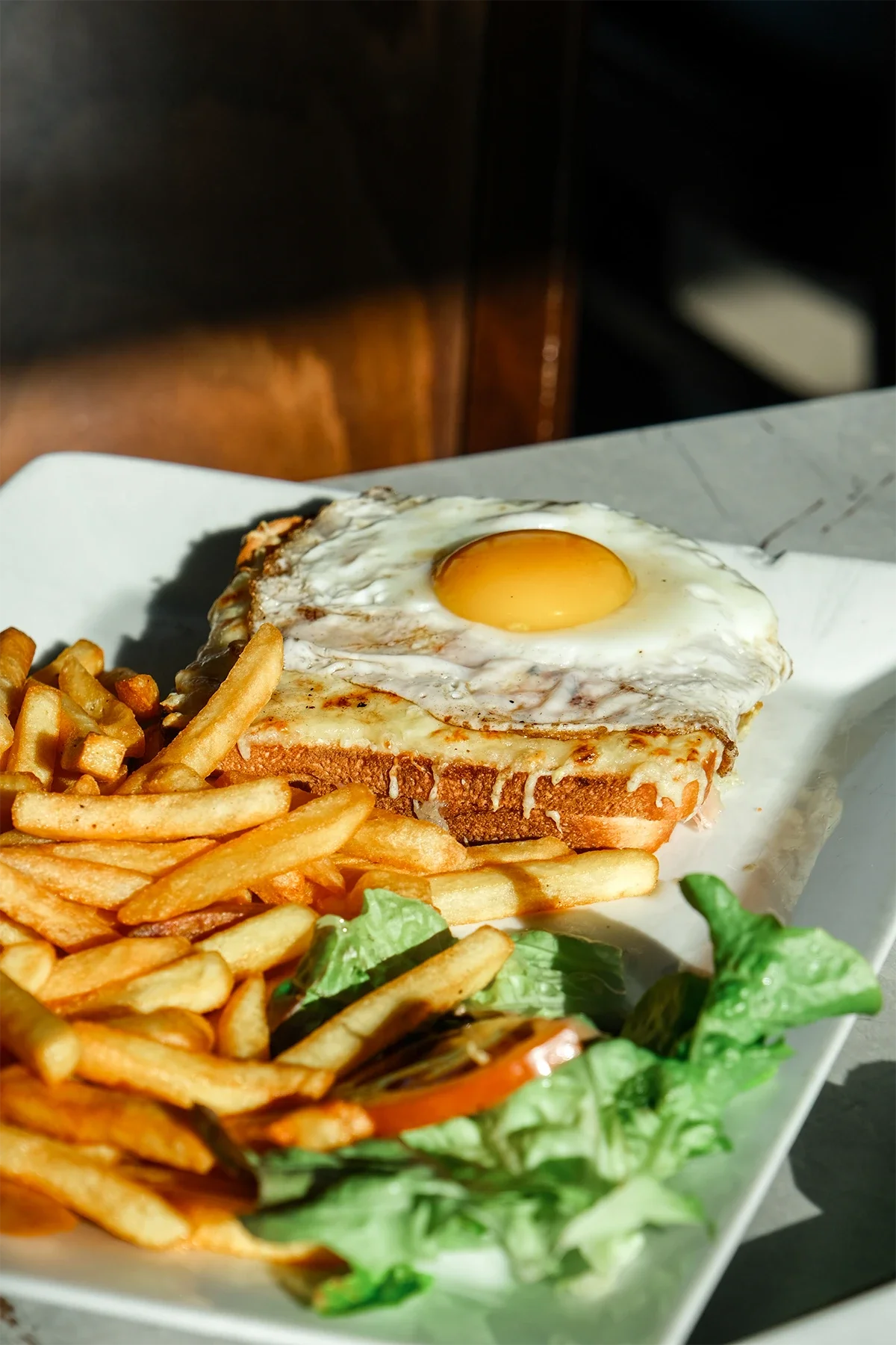 Feed Instagram, stratégie de communication, shooting photo et montage vidéo Réel Instagram, pour la gestion et le développement des réseaux sociaux d'un restaurant en Corse, par ZACE - Agence de communication digitale à Corte.