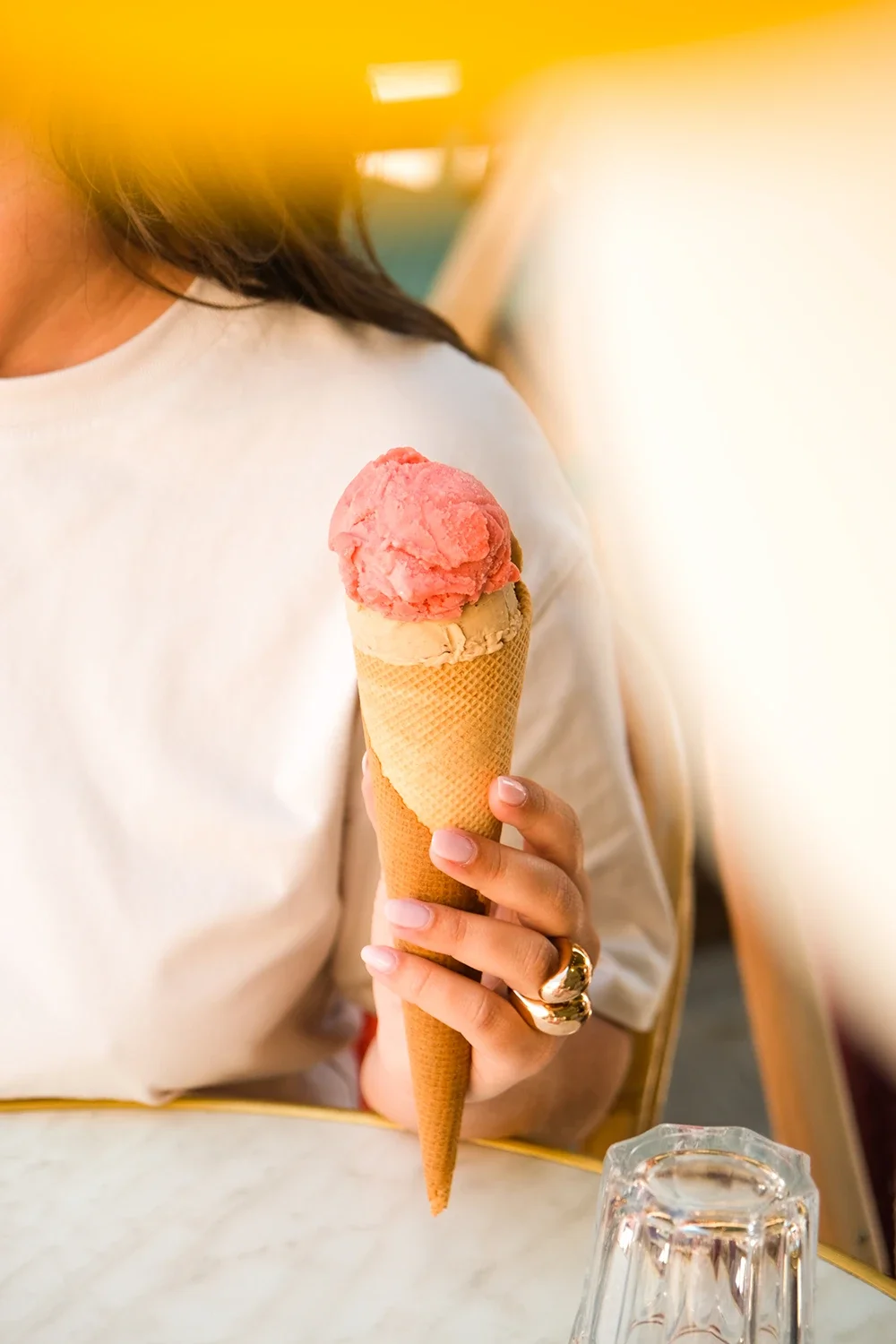 Création de feed instagram, stratégie de communication, shooting photo et video, pour la création de contenus, la gestion et le développement des réseaux sociaux d'un restaurant en Corse, par ZACE - Agence de communication digitale à Corte, en Corse.