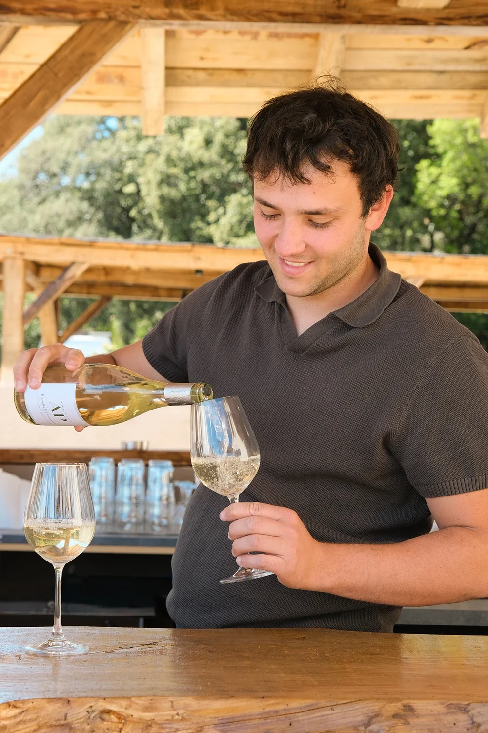 Stratégie de communication digitale, shooting photo et vidéo réel Instagram, pour la gestion et le développement d'un restaurant en Corse, par ZACE - Agence de communication digitale à Corte, en Corse.