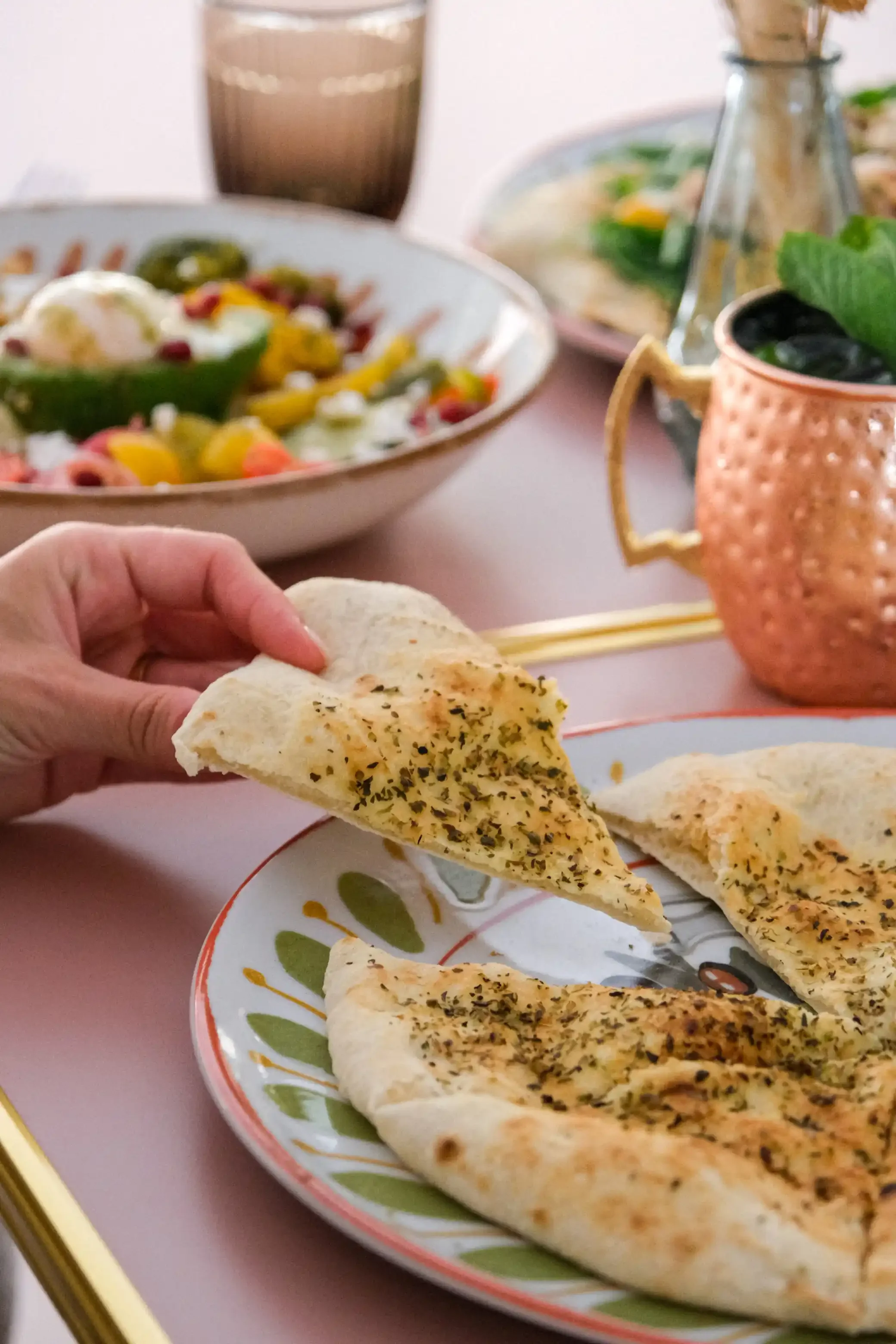 Branding, stratégie de communication, shooting photo et video, pour la création de contenus, la gestion et le développement des réseaux sociaux d'un restaurant en Corse, par ZACE - Agence de communication digitale à Corte, en Corse.