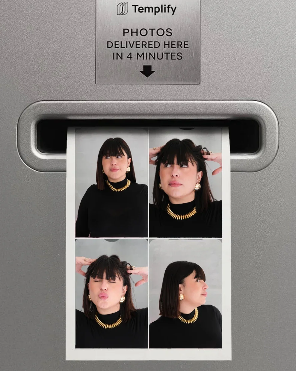 Une machine à tampons photo avec quatre images d'une femme portant un haut noir et un collier doré, montrant différentes expressions et angles de vue.