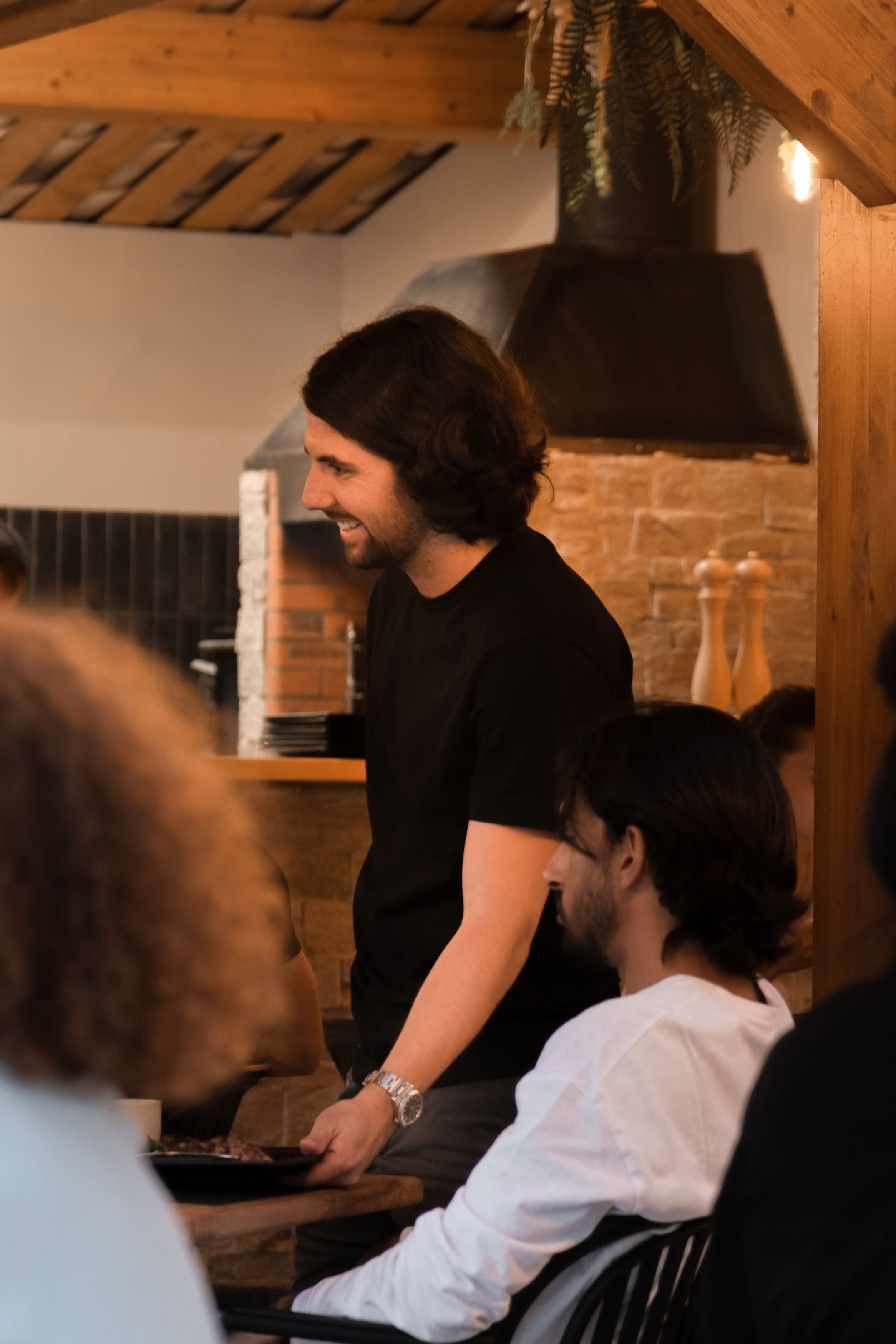 Création de feed instagram, stratégie de communication, shooting photo et video, pour la création de contenus, la gestion et le développement des réseaux sociaux d'un restaurant en Corse, par ZACE - Agence de communication digitale à Corte, en Corse.