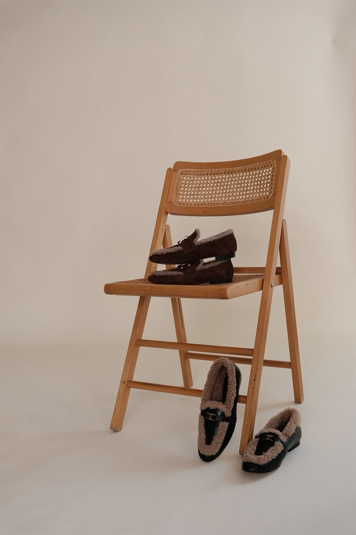 Stratégie de communication, direction artistique, shooting photo et montage vidéo Réel Instagram, pour la gestion et le développement des réseaux sociaux d'une boutique en Corse, par ZACE - Agence de communication digitale à Corte, en Corse.