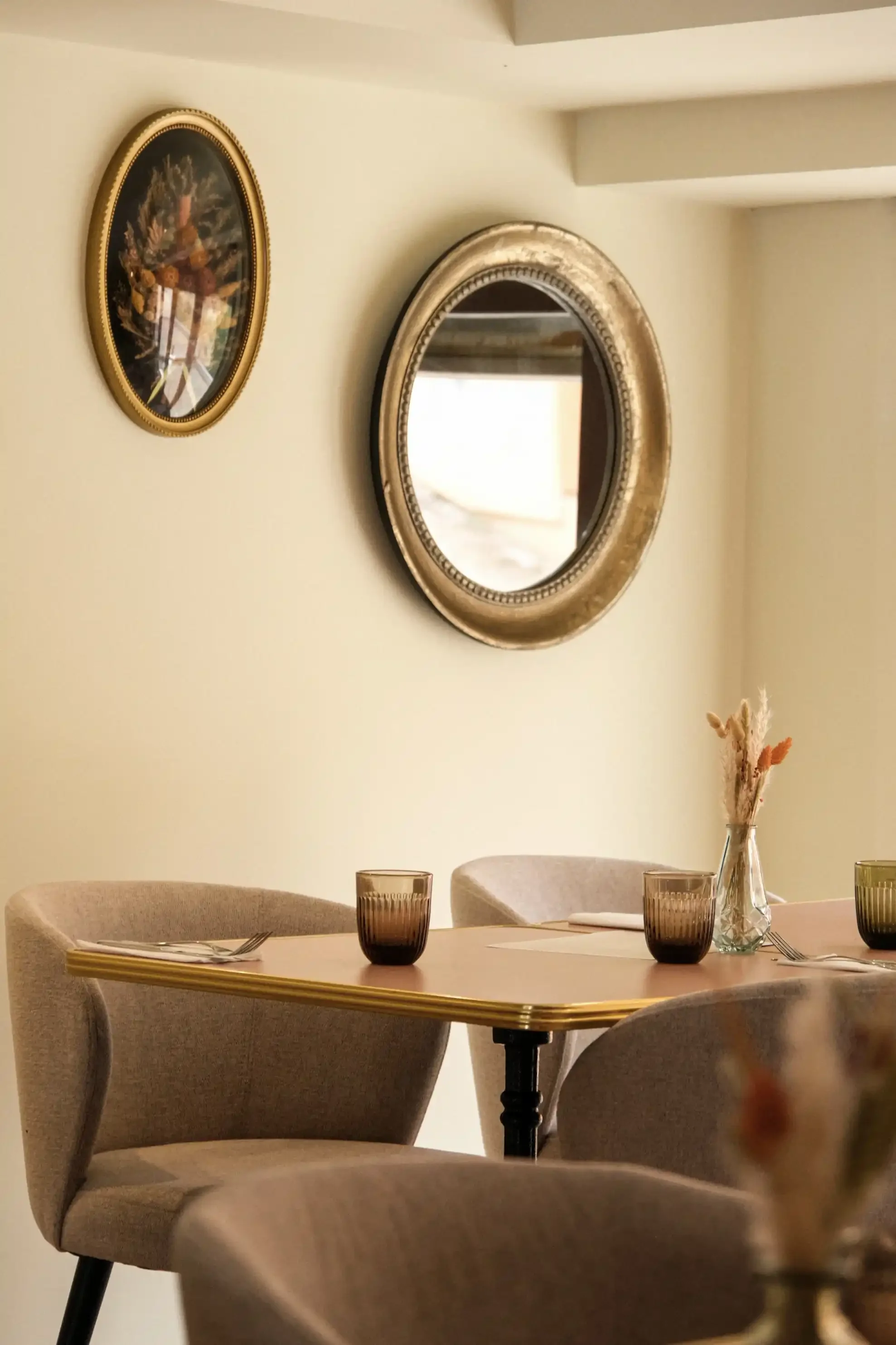 Branding, stratégie de communication, shooting photo et video, pour la création de contenus, la gestion et le développement des réseaux sociaux d'un restaurant en Corse, par ZACE - Agence de communication digitale à Corte, en Corse.