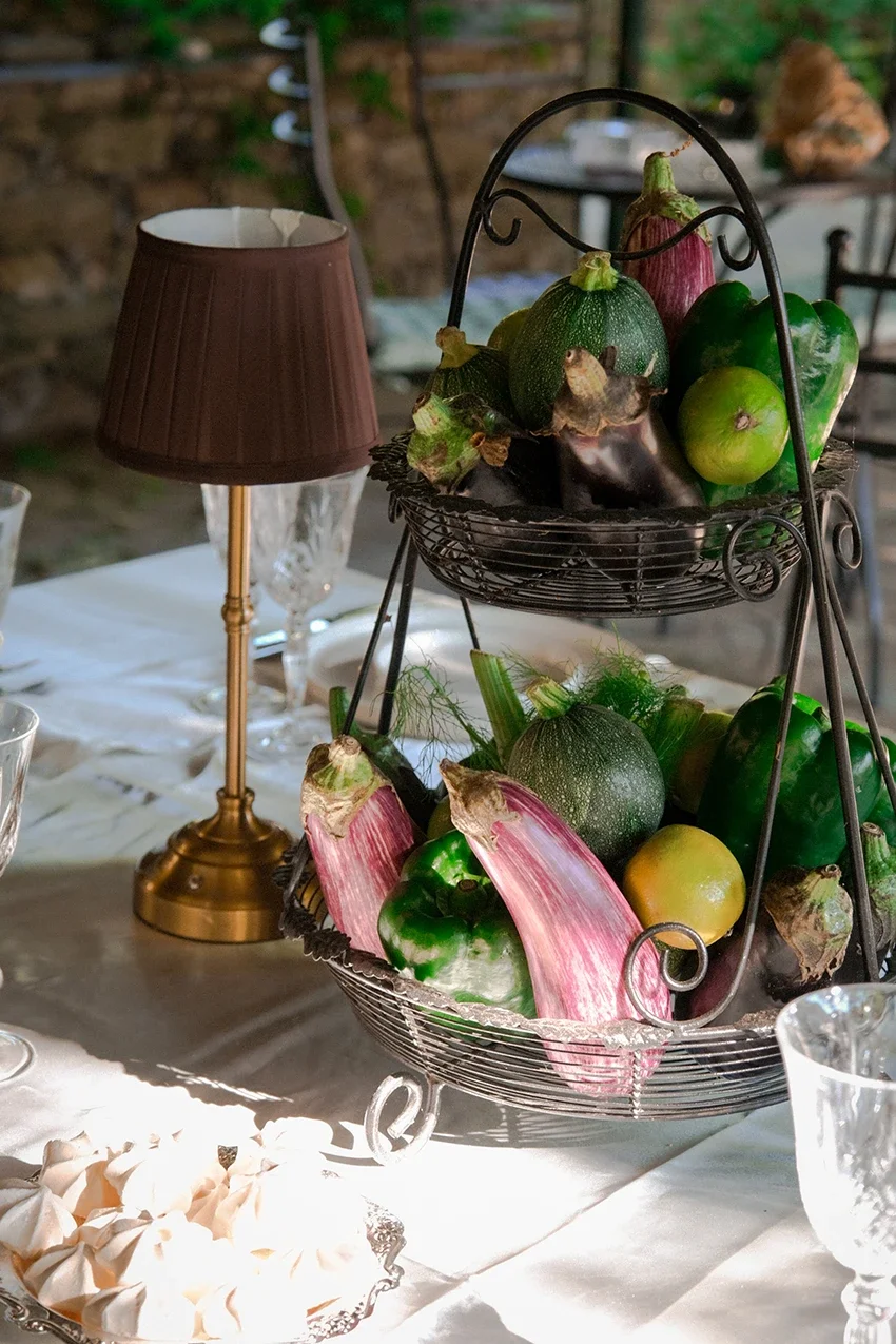 Direction artistique, shooting photo et montage vidéo Réel Instagram one shot, pour l'image de marque d'une fleuriste et décoratrice, par ZACE - Agence de communication digitale à Corte.