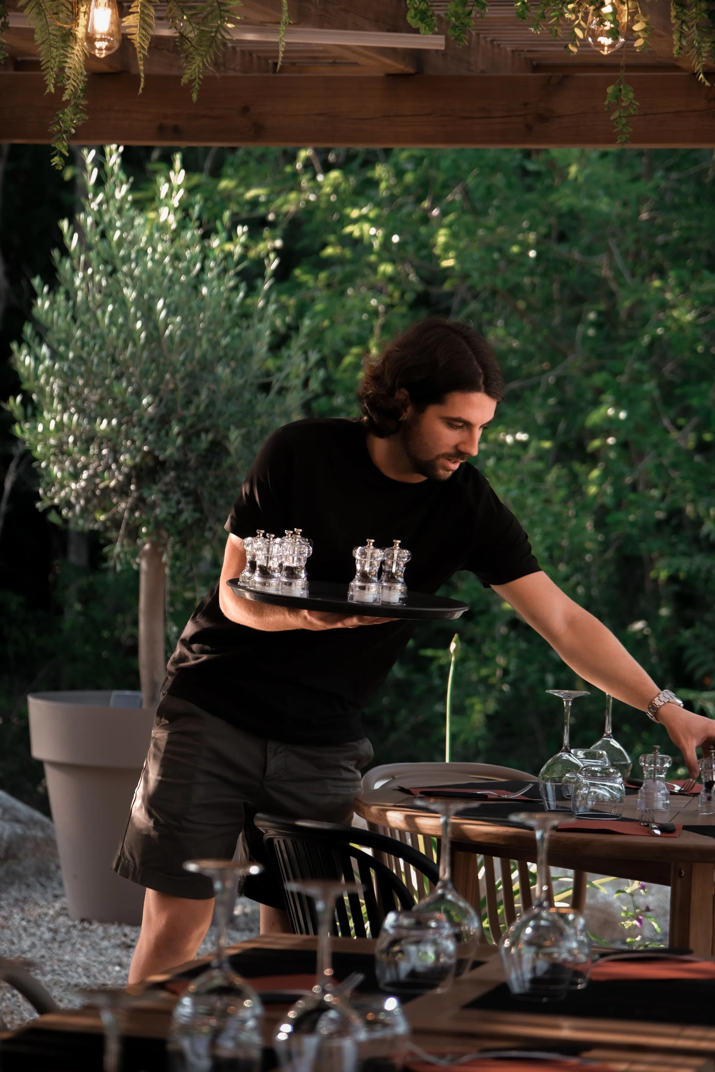 Création de feed instagram, stratégie de communication, shooting photo et video, pour la création de contenus, la gestion et le développement des réseaux sociaux d'un restaurant en Corse, par ZACE - Agence de communication digitale à Corte, en Corse.