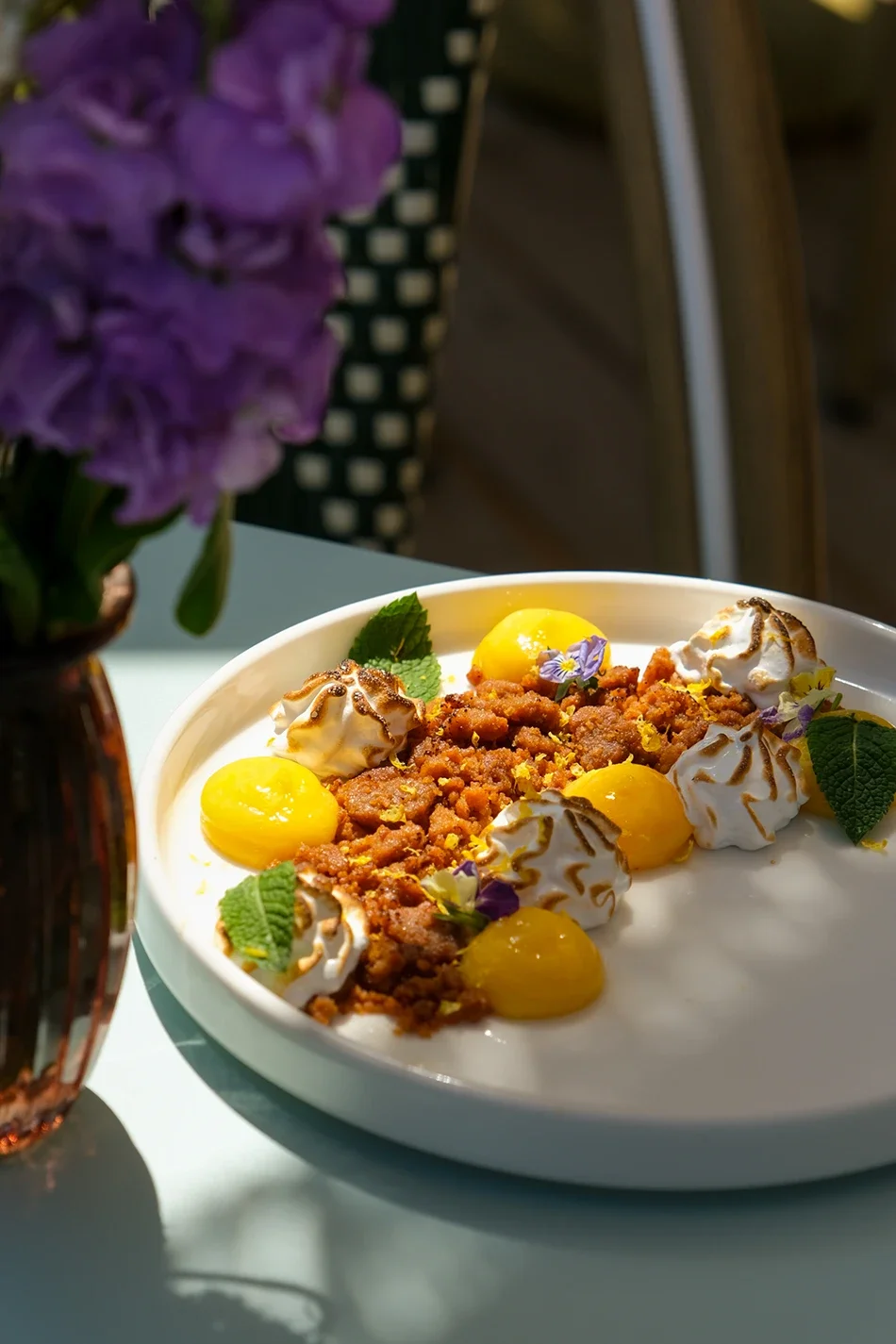 Branding, feed Instagram, stratégie de communication, shooting photo et montage vidéo Réel Instagram, pour la gestion et le développement des réseaux sociaux d'un restaurant en Corse, par ZACE - Agence de communication digitale à Corte.