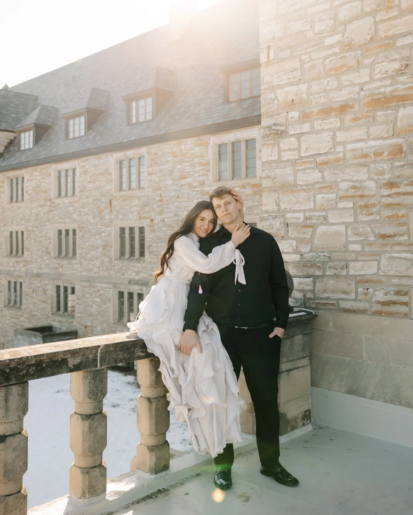 Love is the warmest thing in winter 
&bull;
&bull;
#mnphotographer #minnesotaphotographer #mnweddingphotographer #minnesotaweddingphotographer