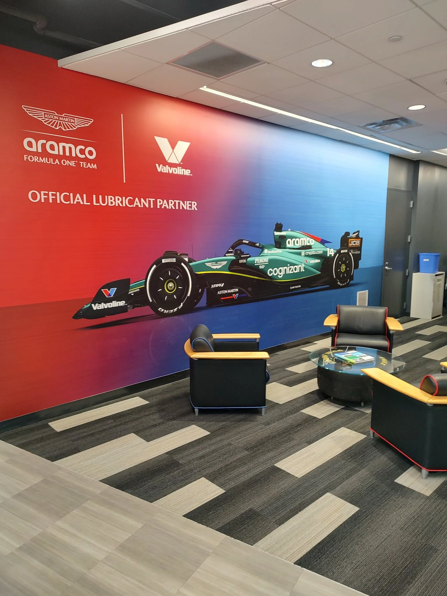 Lehn Painting - Wall Coverings - Valvoline Headquarters .JPEG